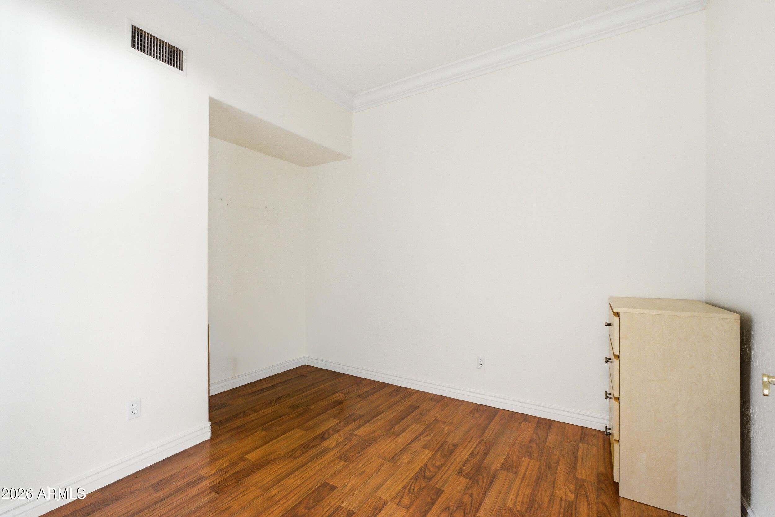 1645 E ORANGEWOOD Street