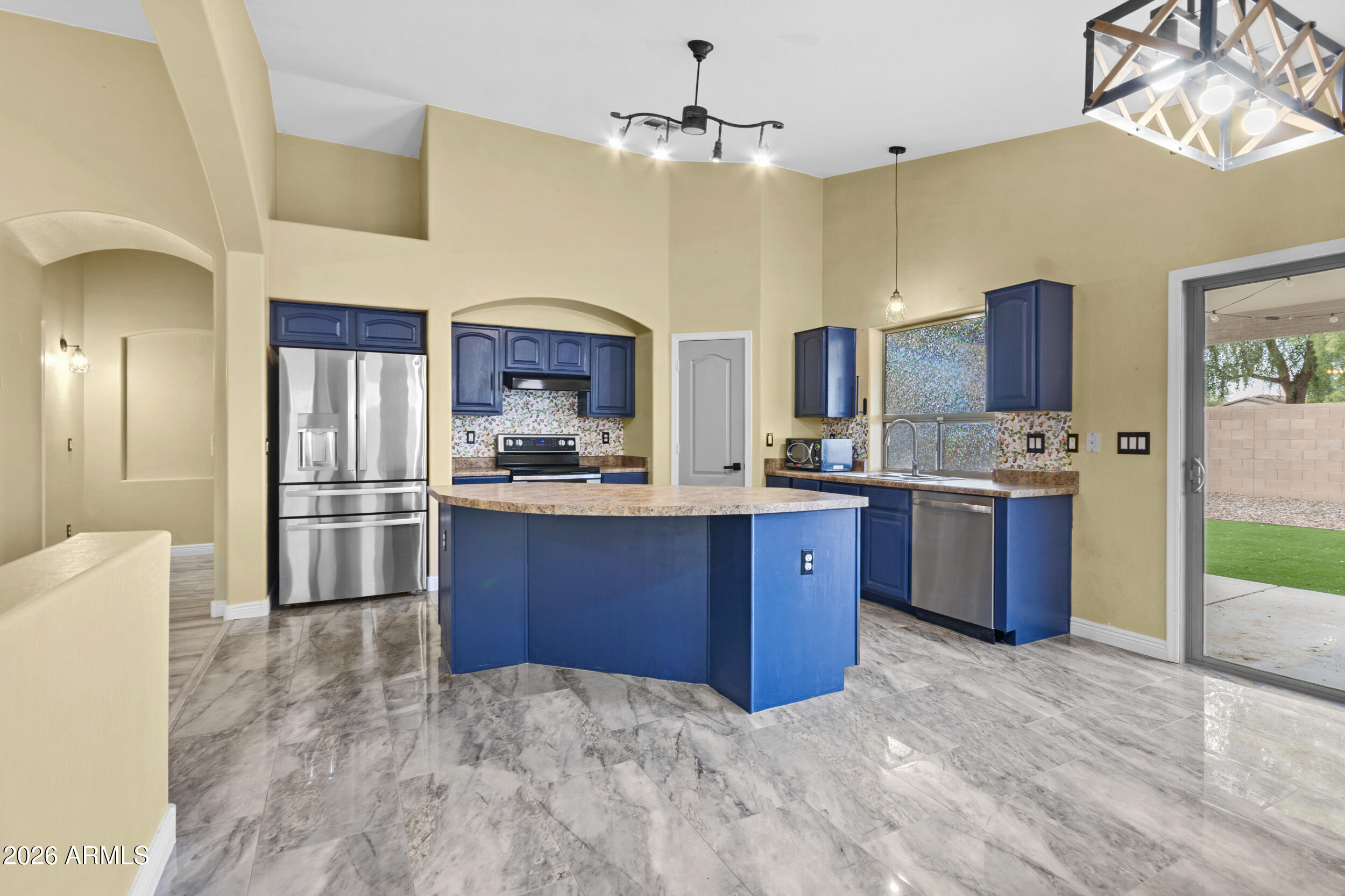 41192 W HAYDEN Drive