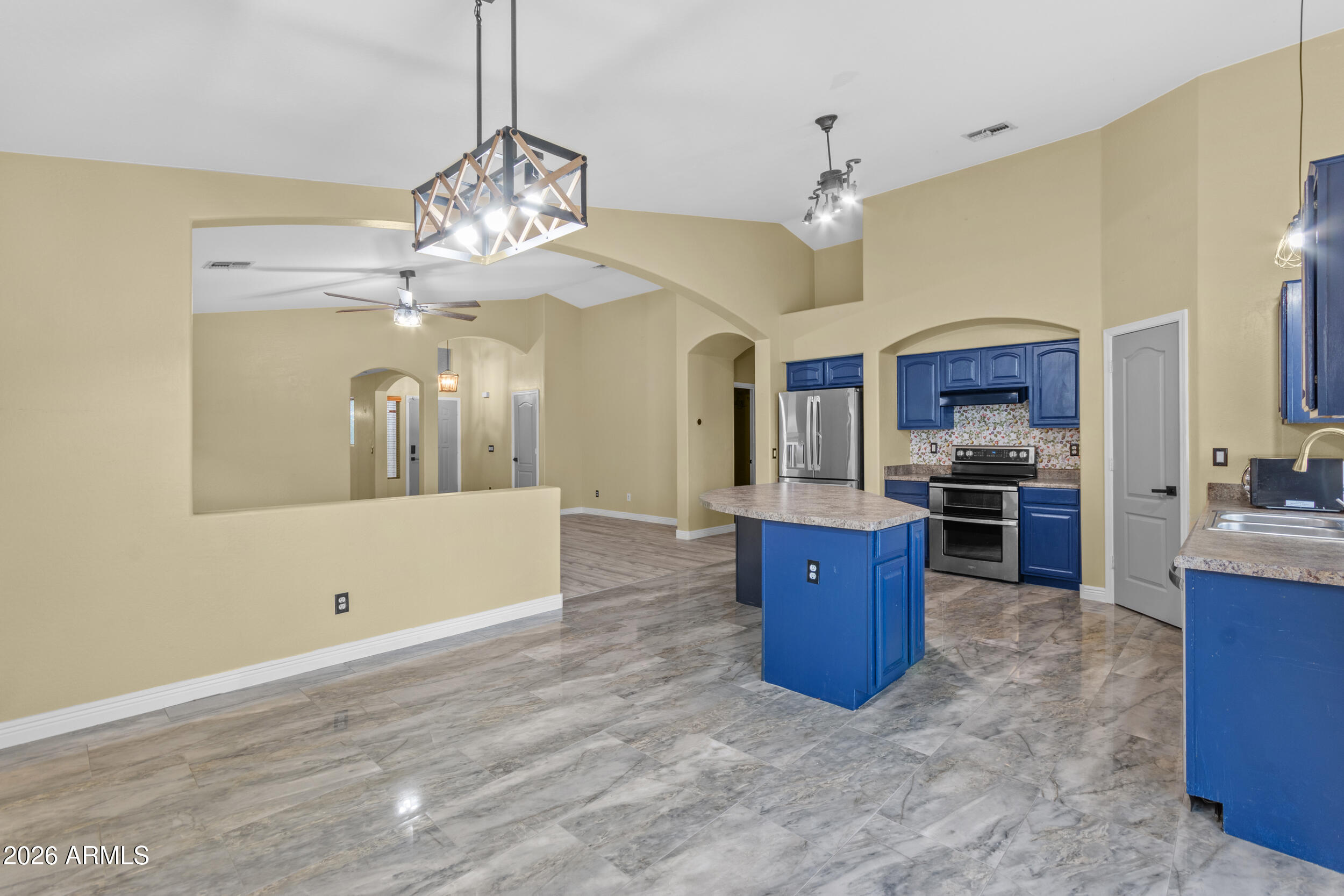 41192 W HAYDEN Drive