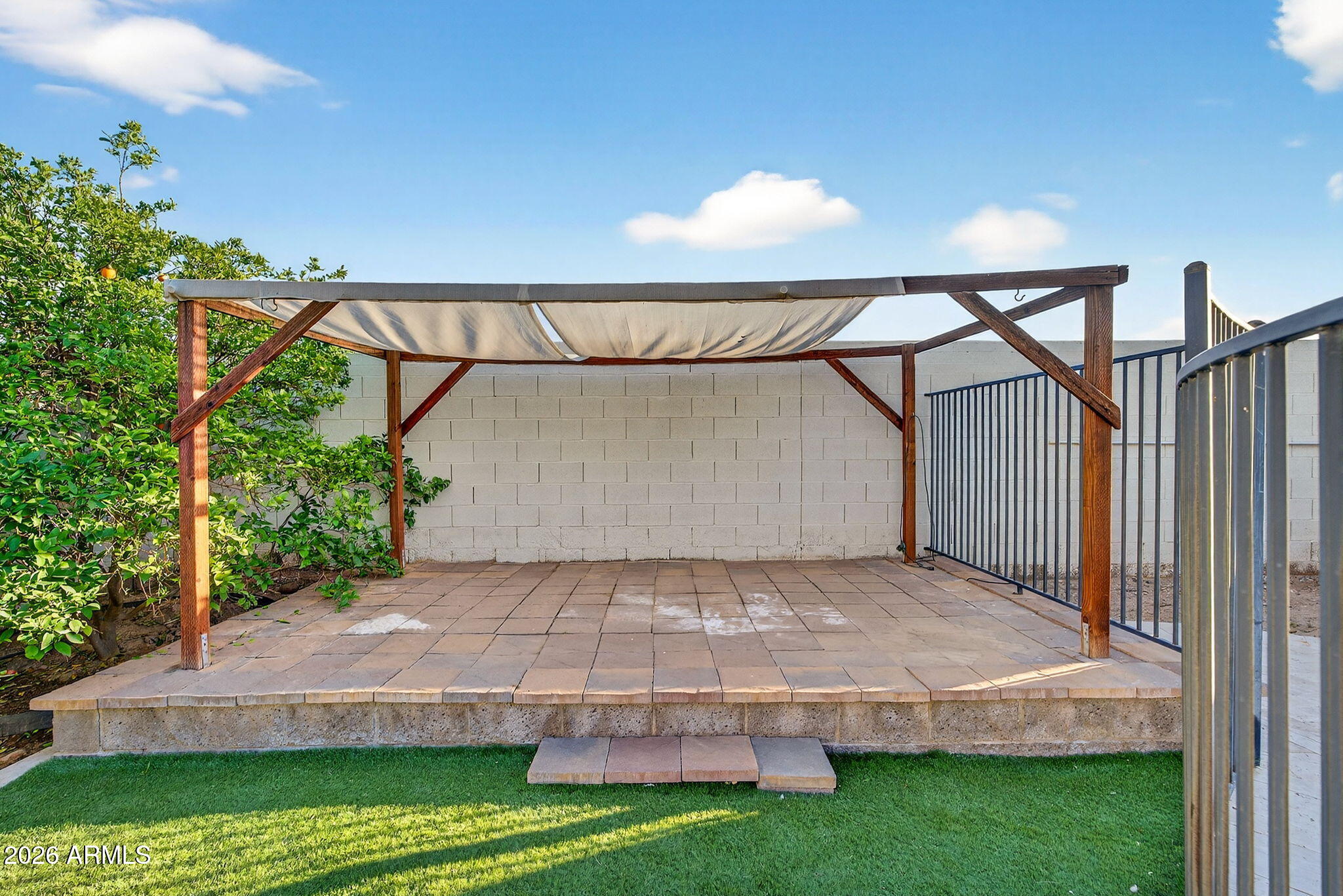 135 W ANGUS Road