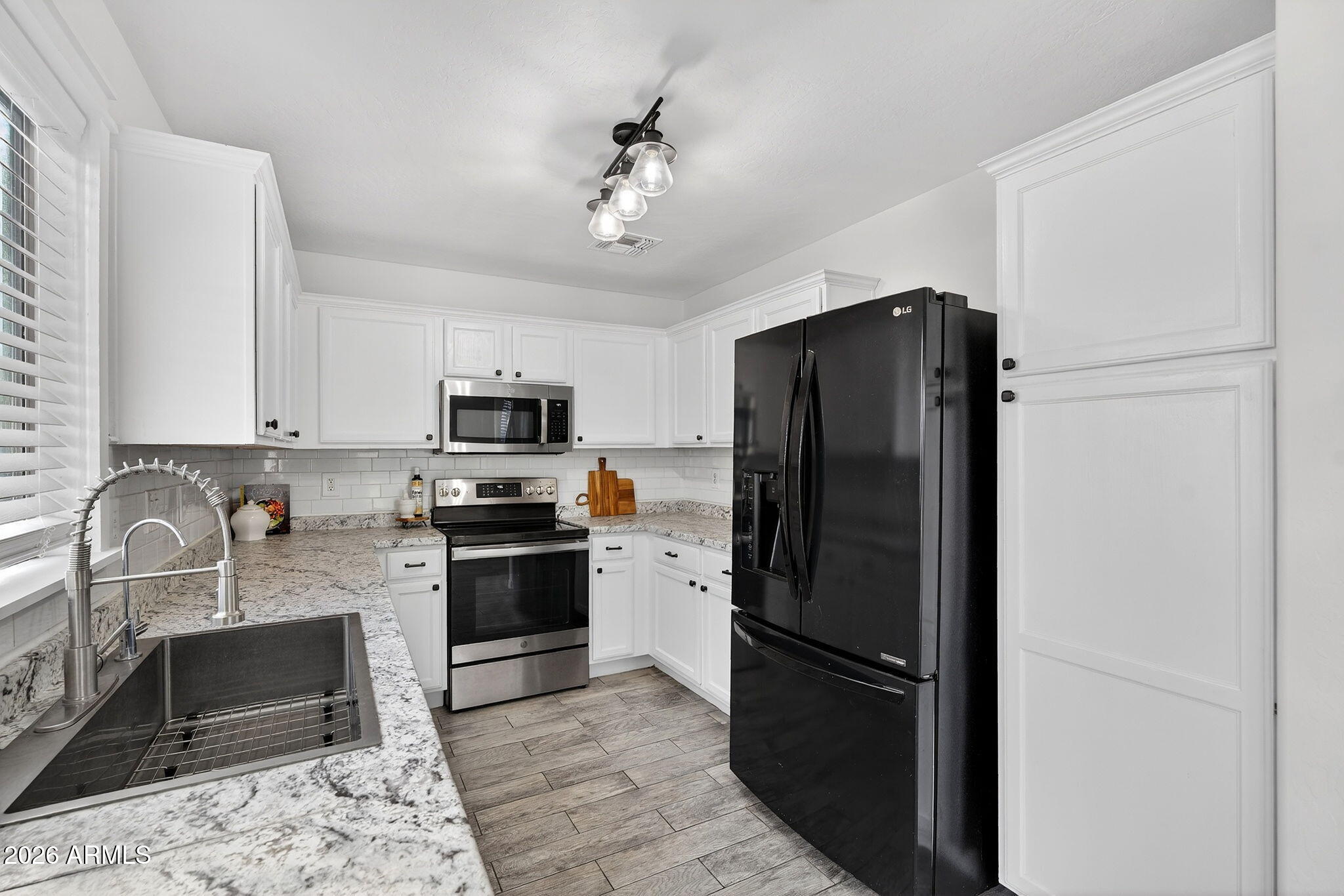 135 W ANGUS Road
