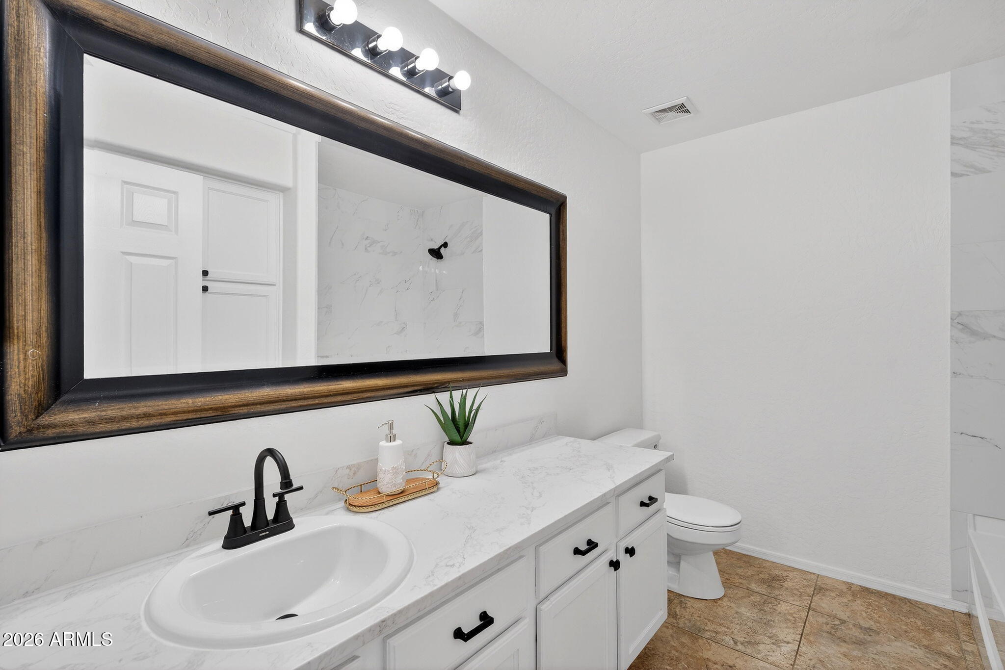 135 W ANGUS Road