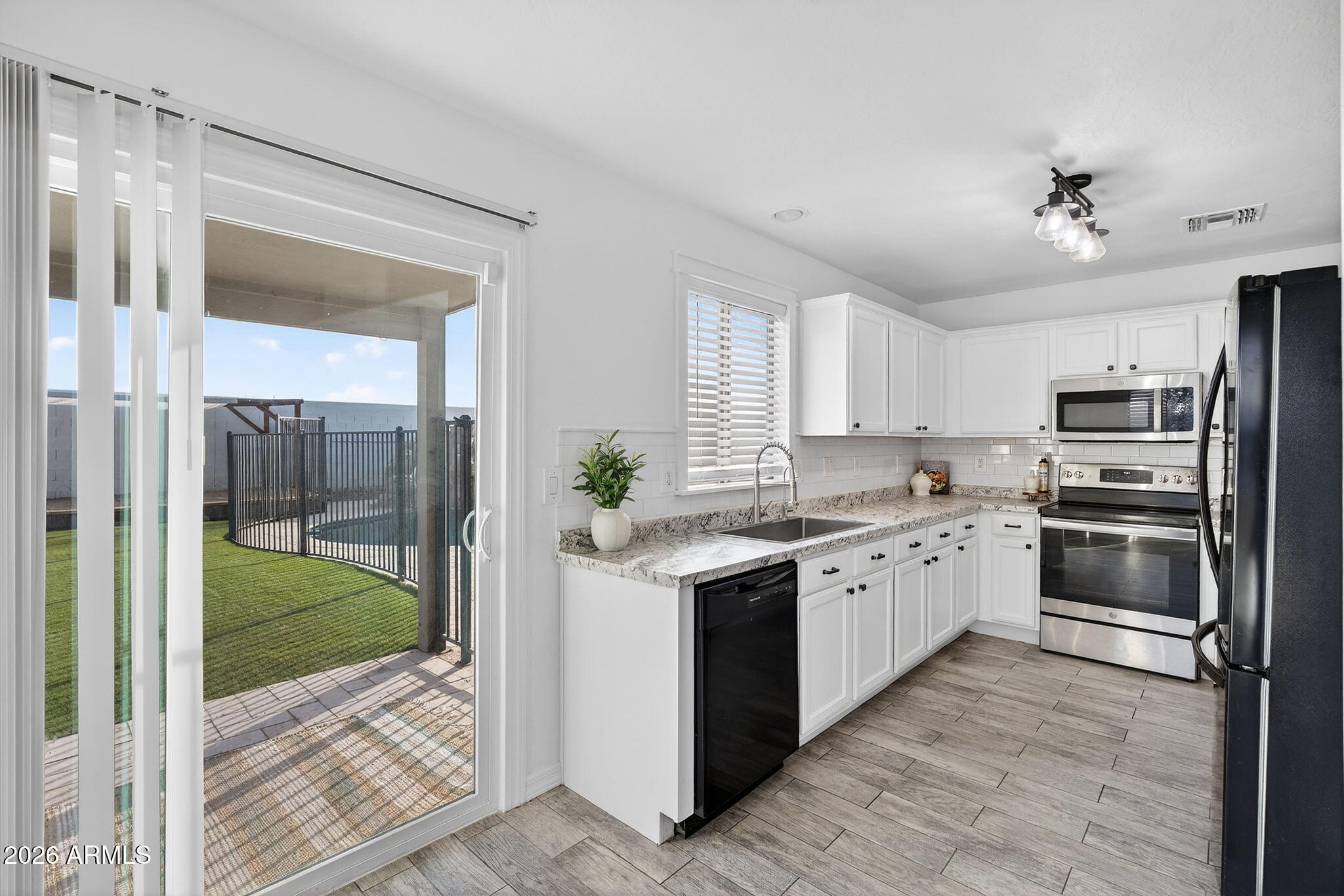 135 W ANGUS Road