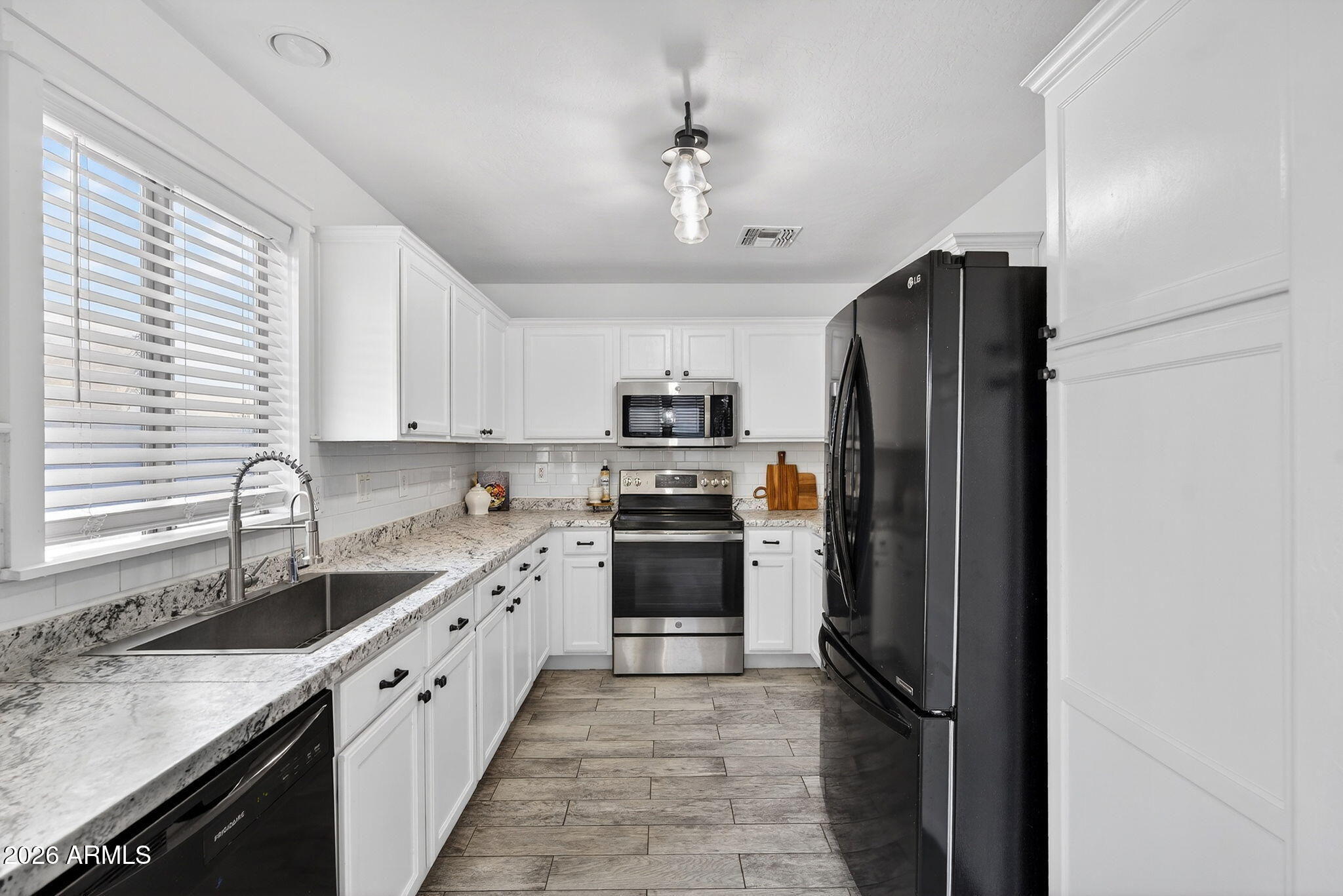 135 W ANGUS Road