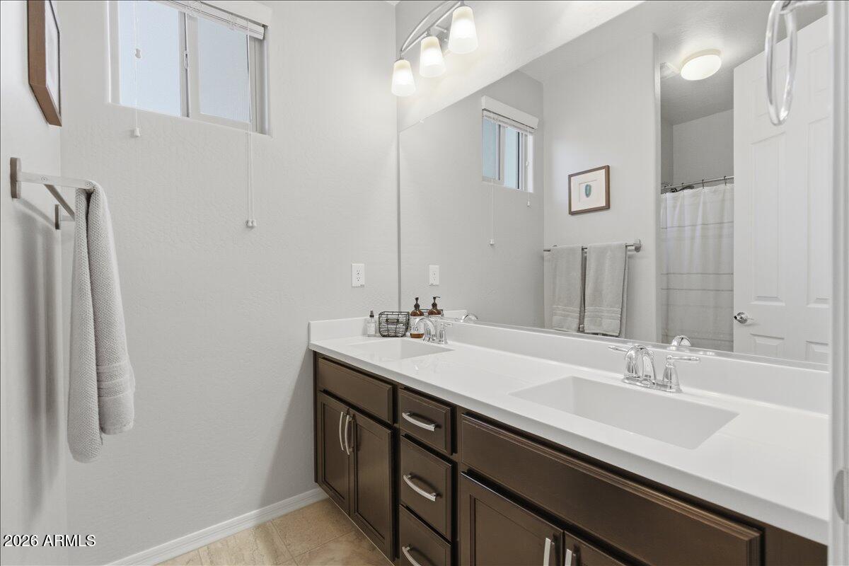 2245 S WALLRADE Lane