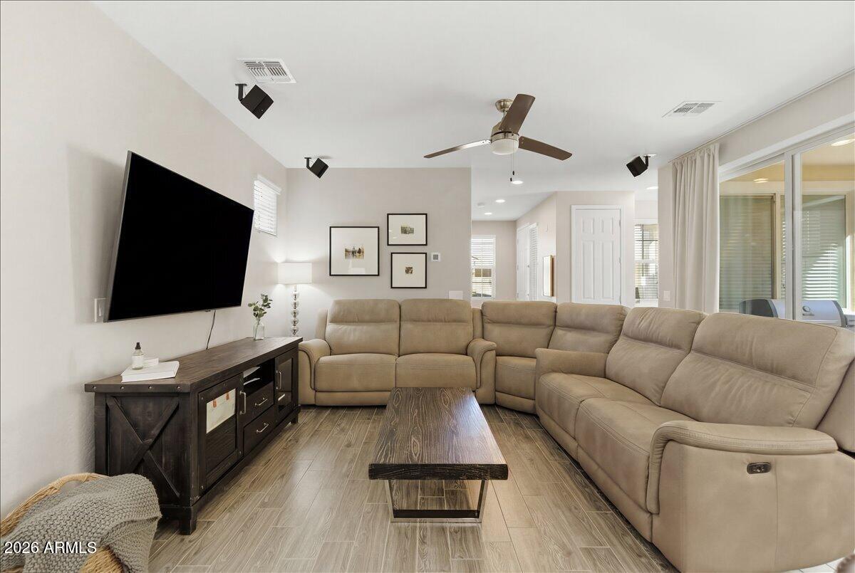 2245 S WALLRADE Lane