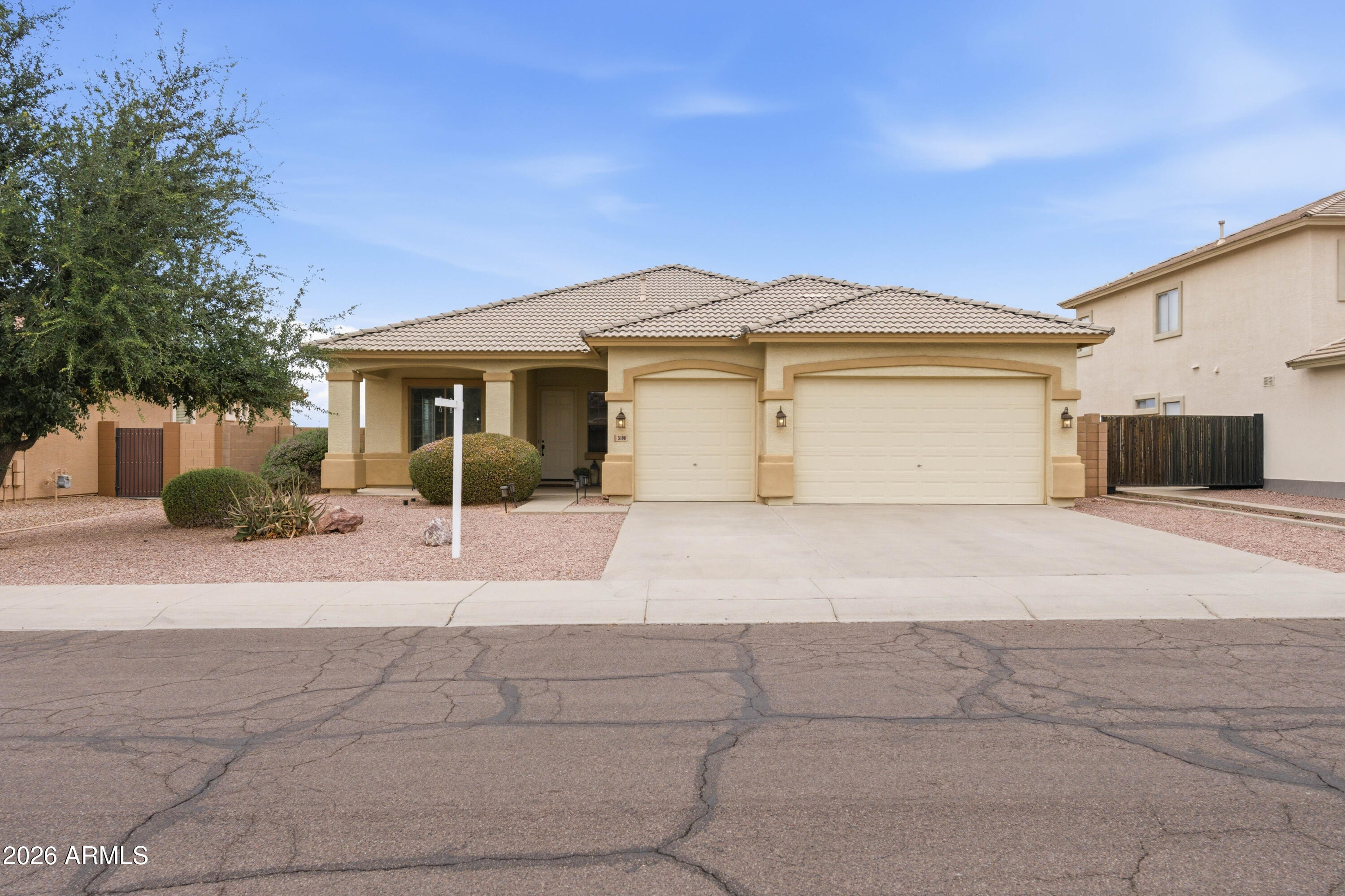 3490 E RED OAK Lane