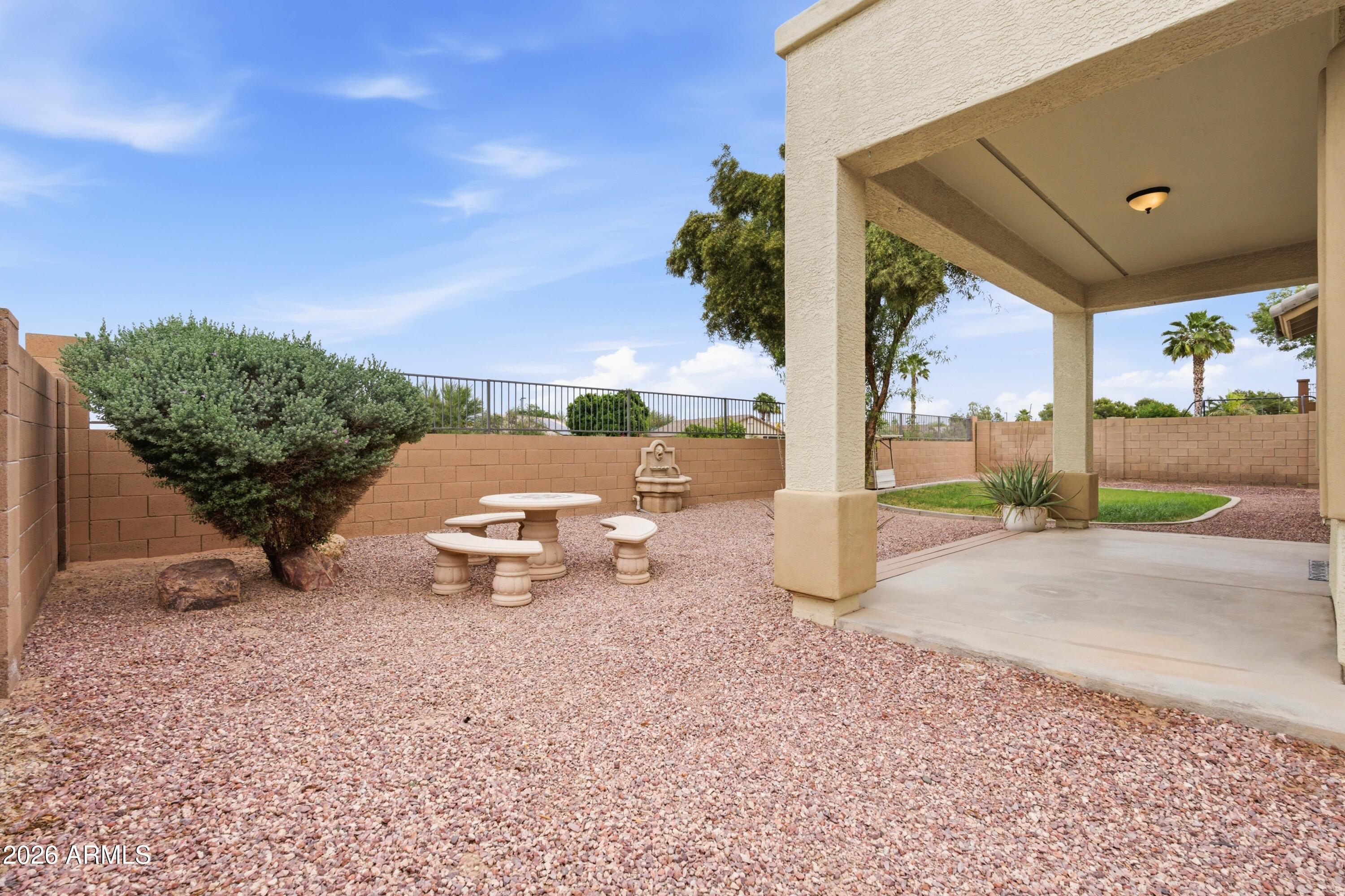 3490 E RED OAK Lane