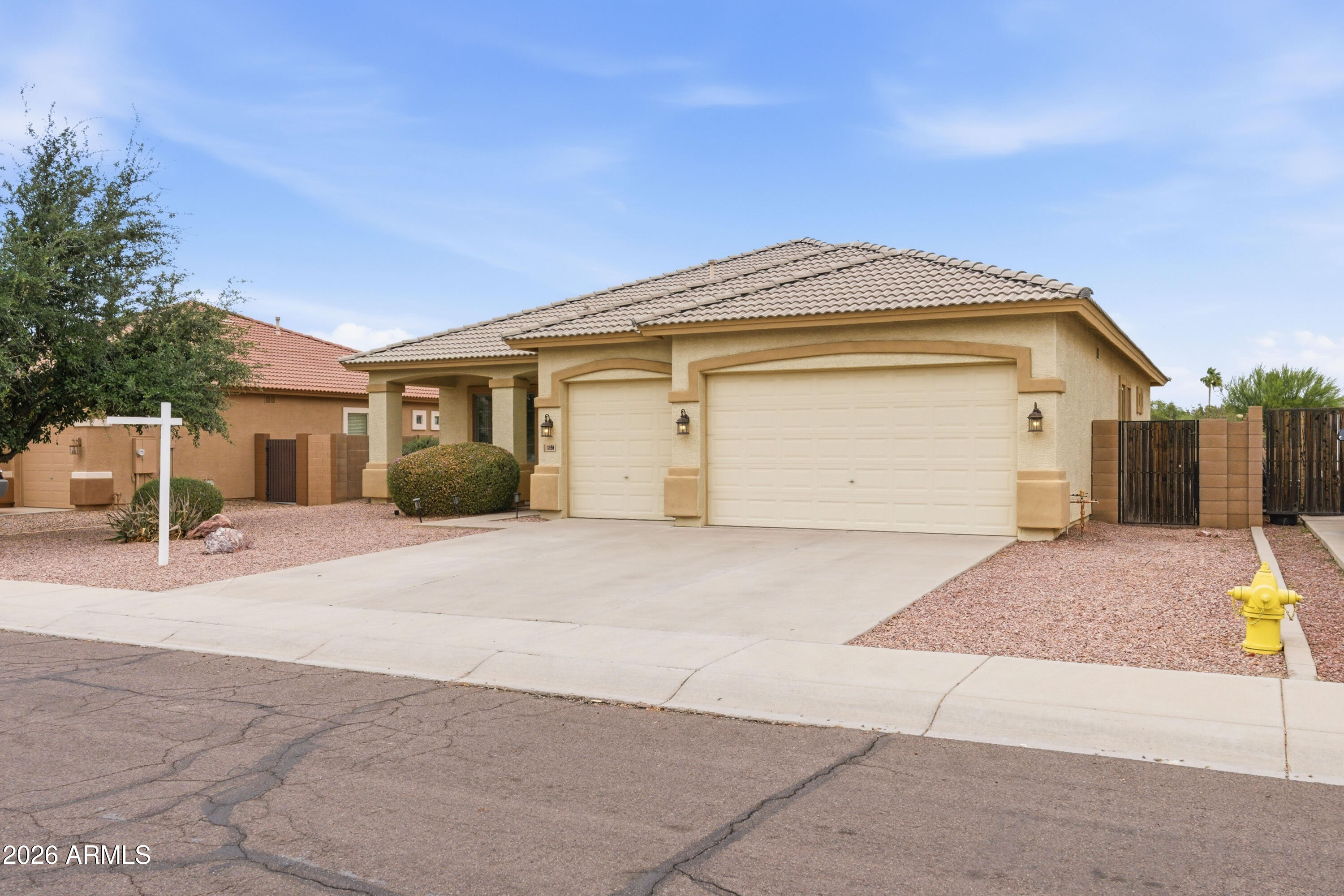 3490 E RED OAK Lane