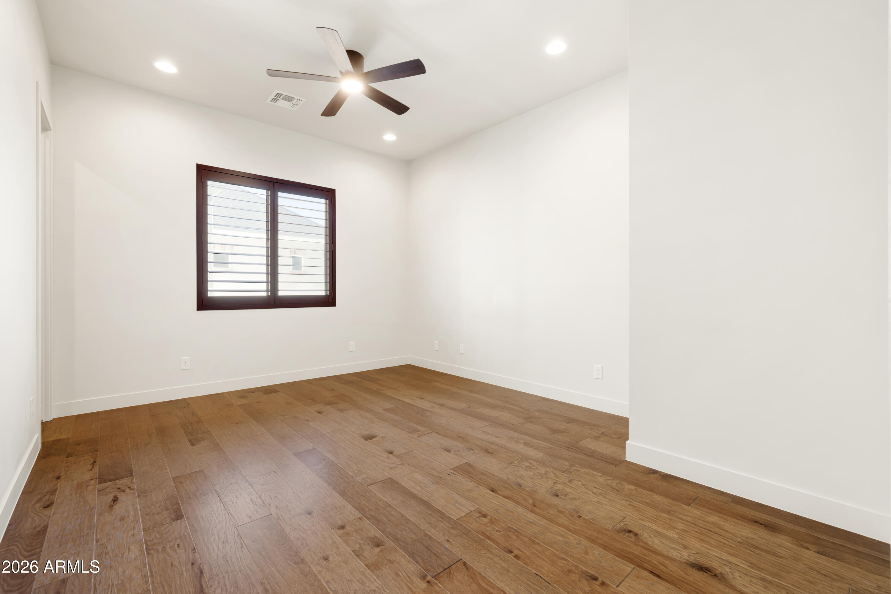 625 W Echo Lane