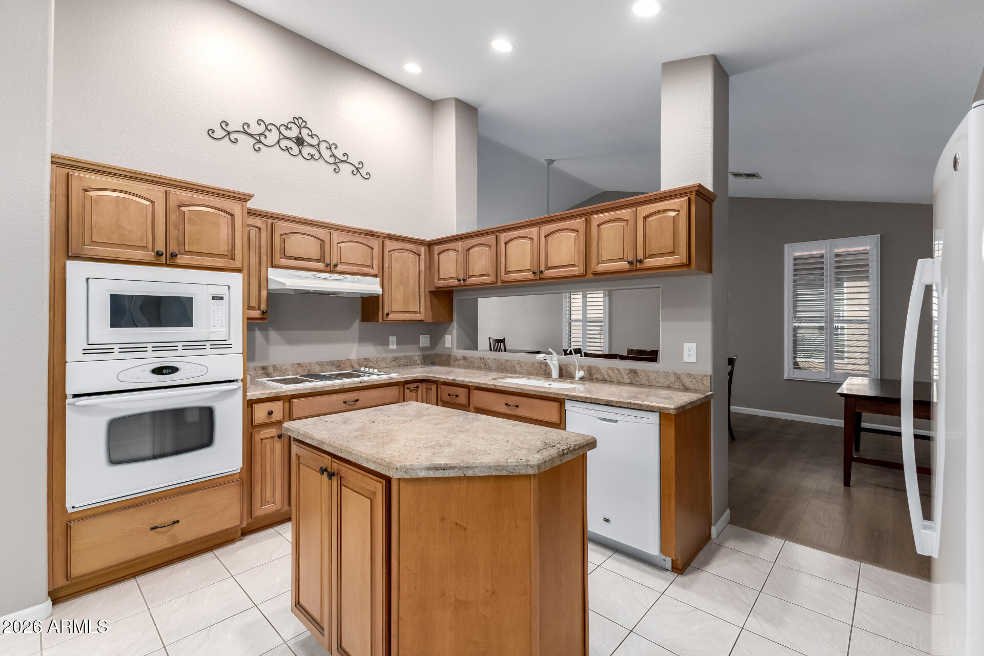 9429 E DESERT LAKE Drive