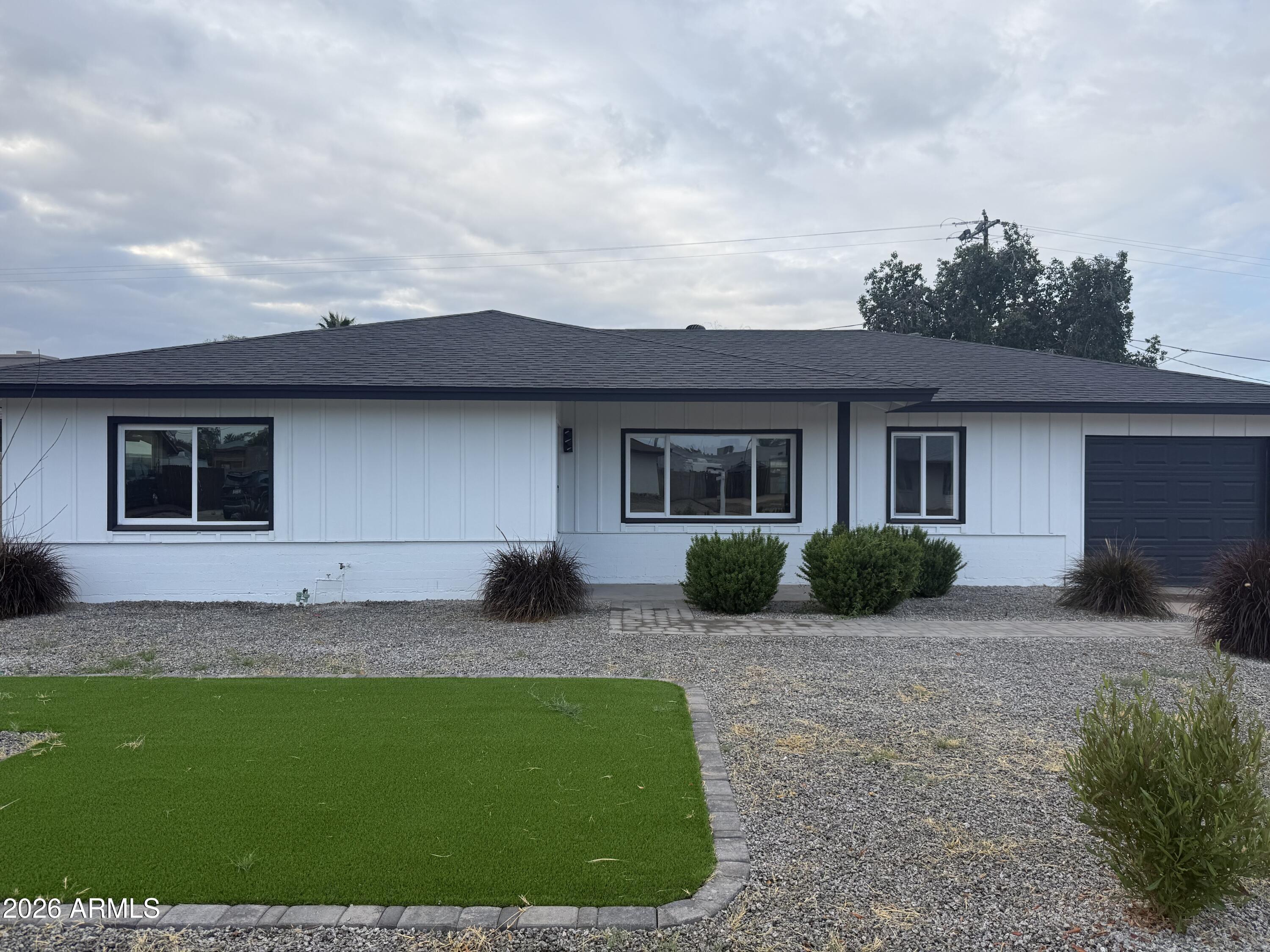2437 W VILLAGE Drive