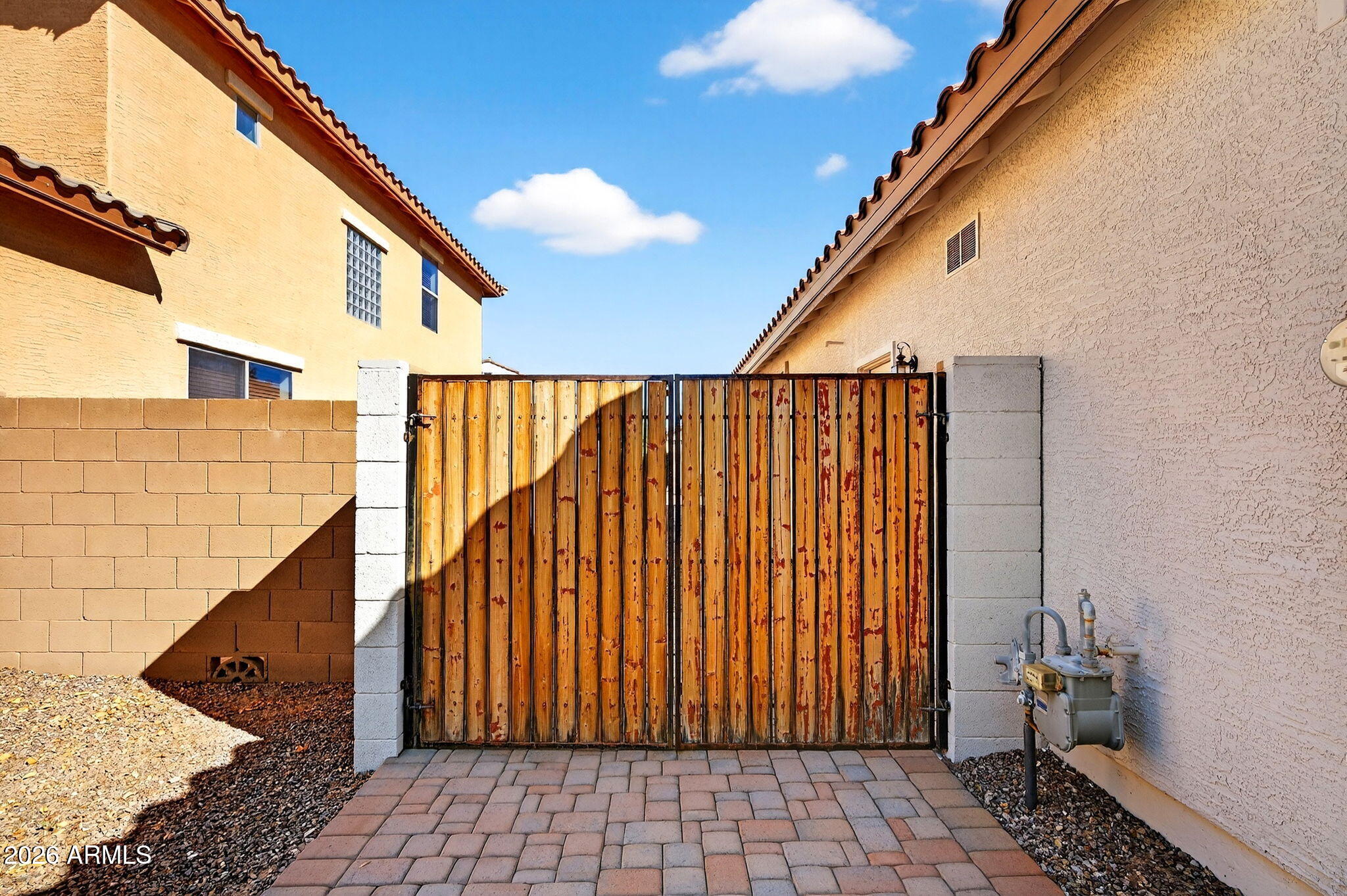 2700 E VERMONT Court