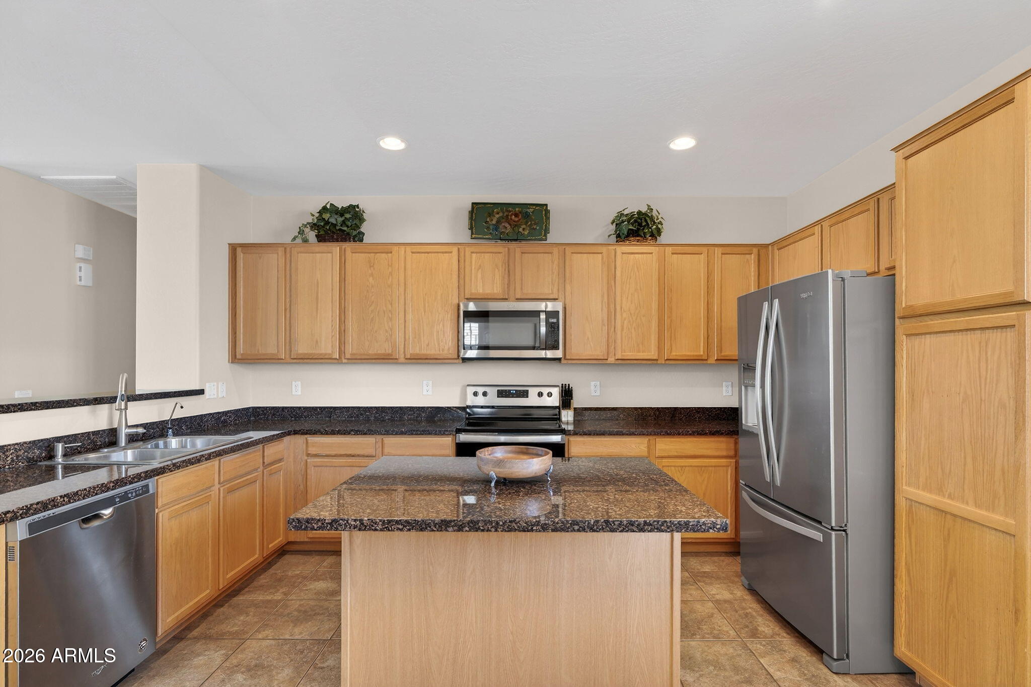 2700 E VERMONT Court