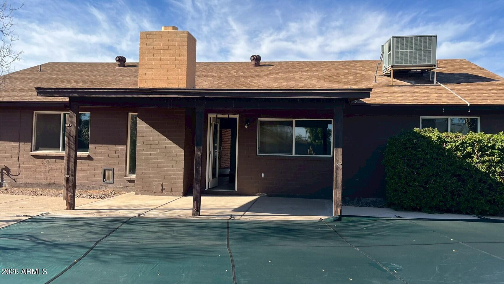 2807 W NEWTON Court