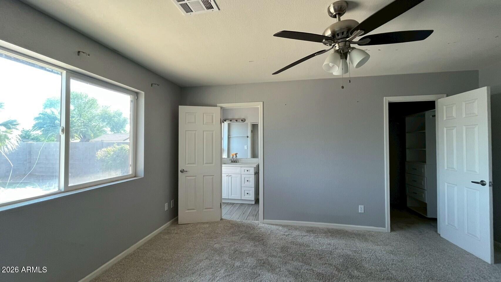 2807 W NEWTON Court