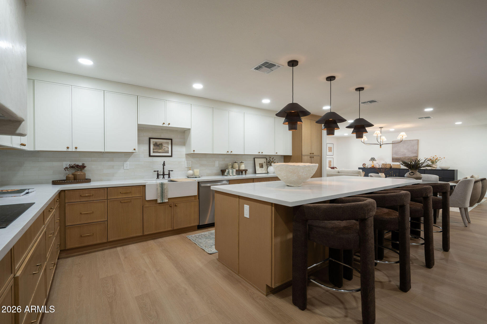 7837 E CRESTWOOD Way