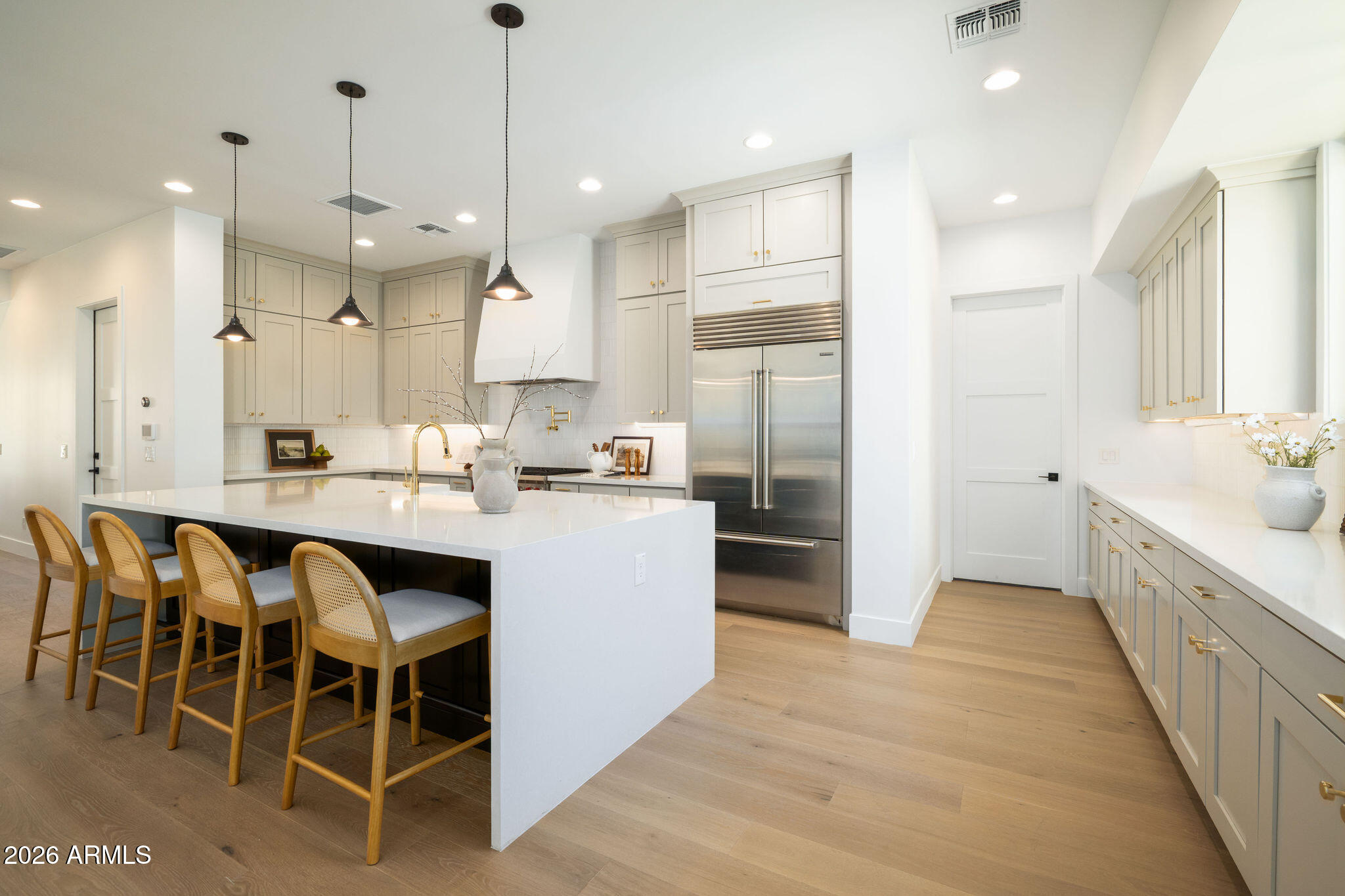 3912 E CRITTENDEN Lane