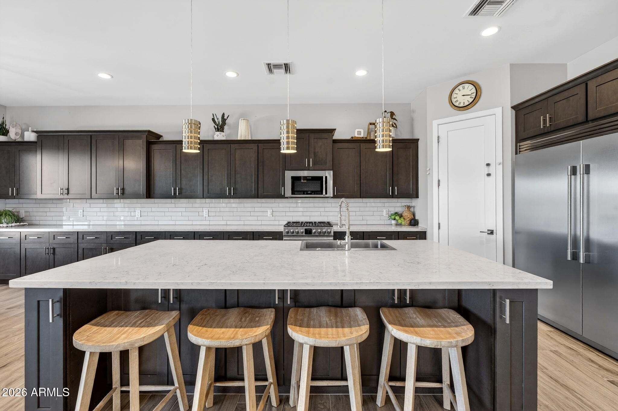 1124 E LOVELAND Lane