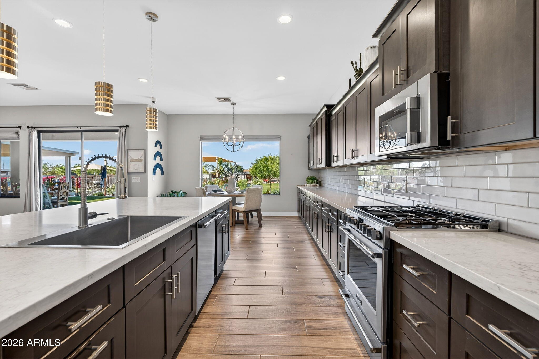 1124 E LOVELAND Lane