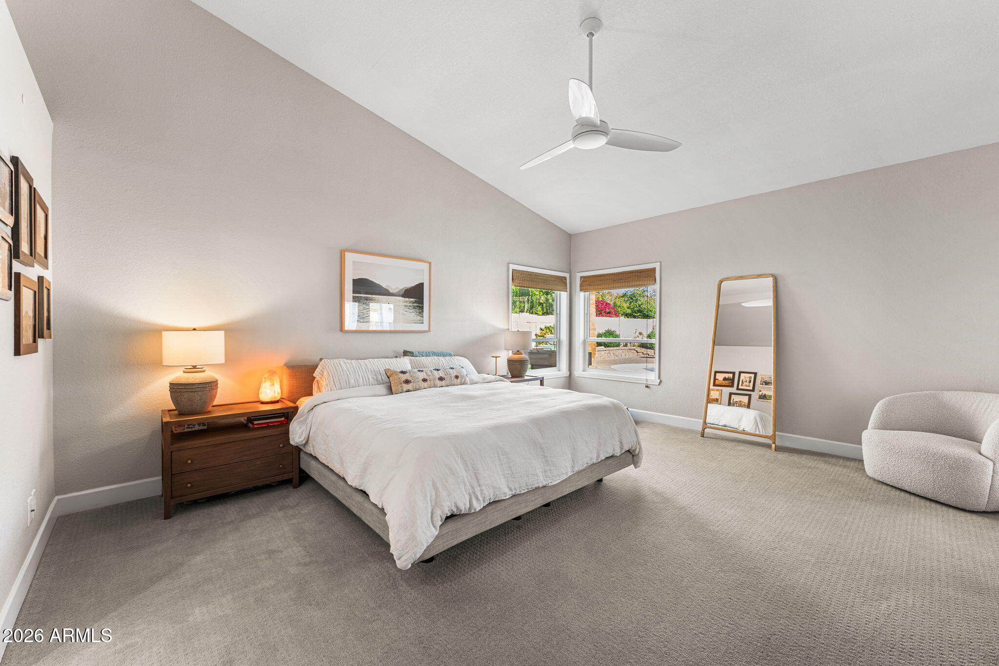 3904 E AHWATUKEE Drive