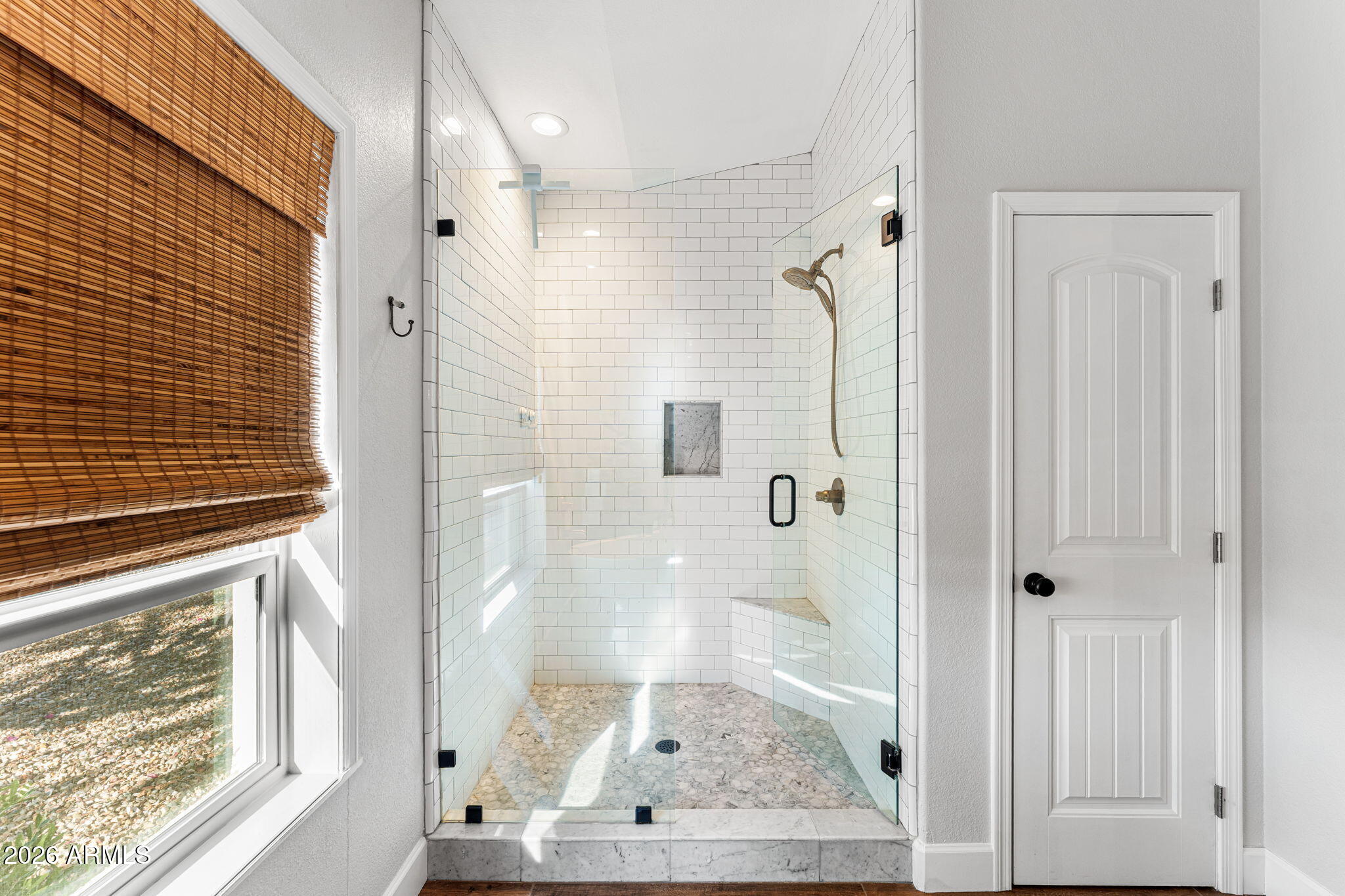 3904 E AHWATUKEE Drive