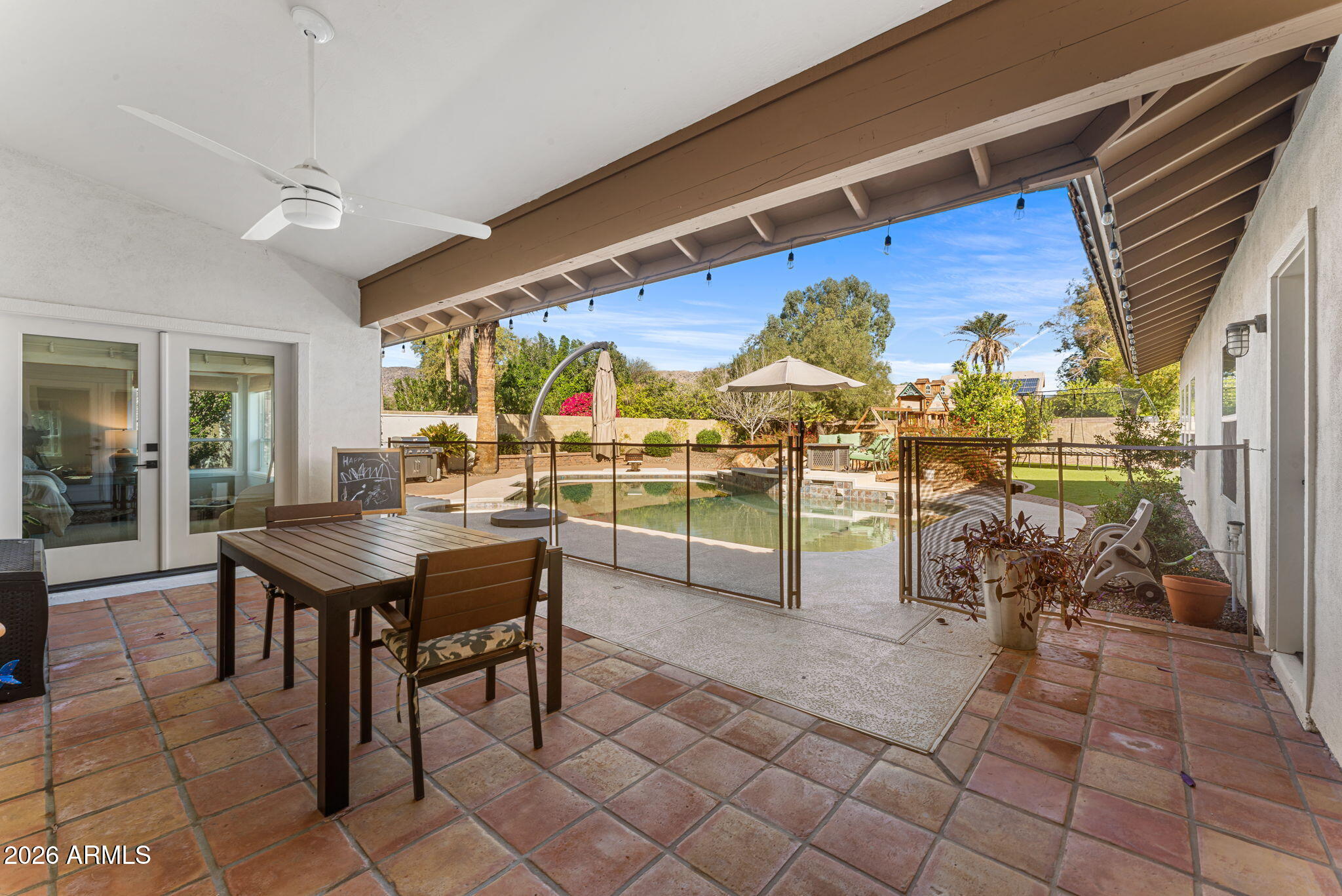 3904 E AHWATUKEE Drive