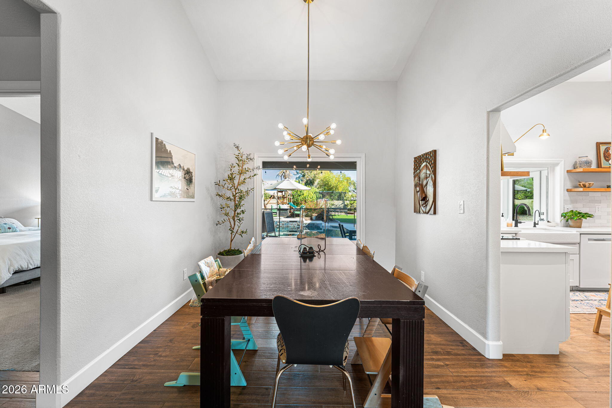 3904 E AHWATUKEE Drive