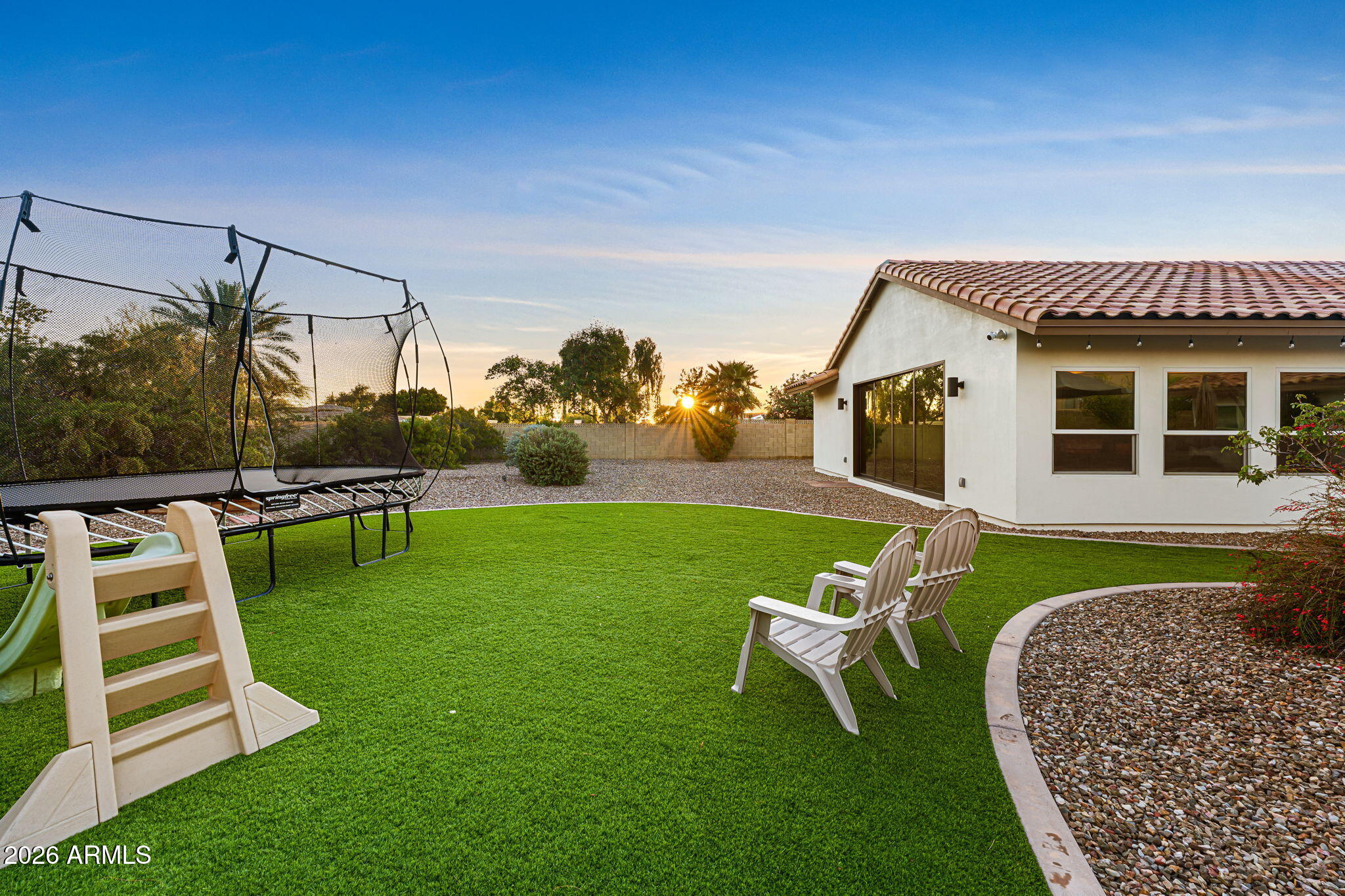 3904 E AHWATUKEE Drive