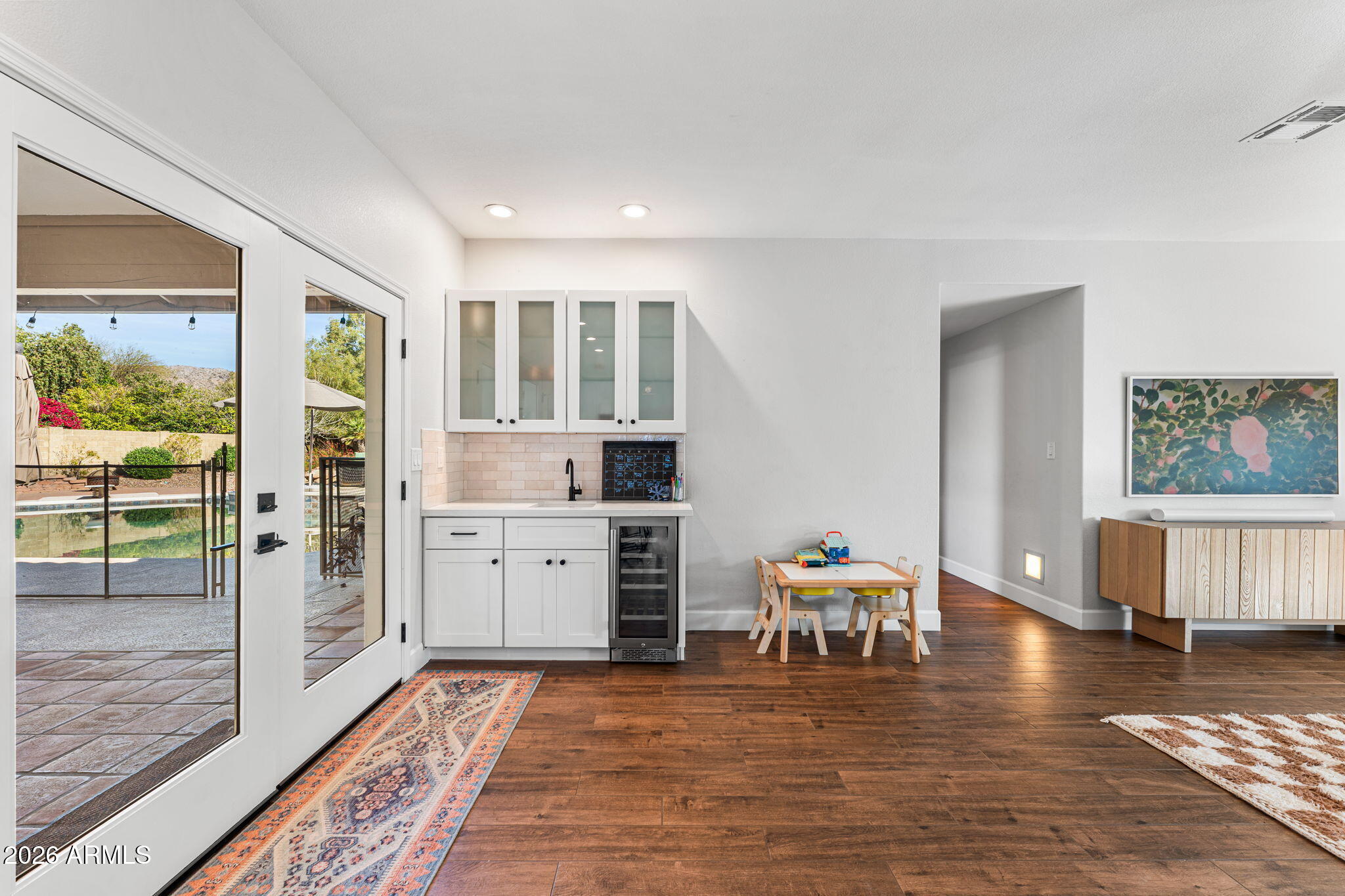 3904 E AHWATUKEE Drive