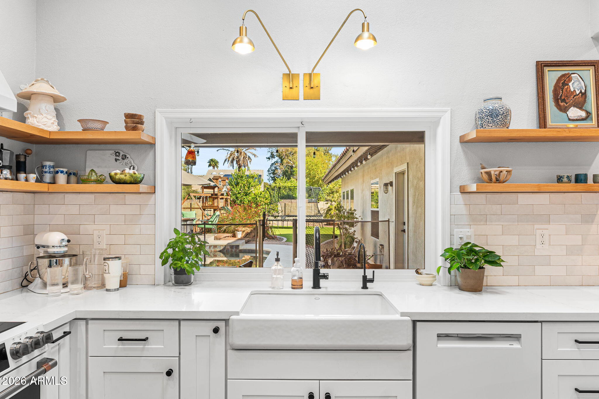 3904 E AHWATUKEE Drive