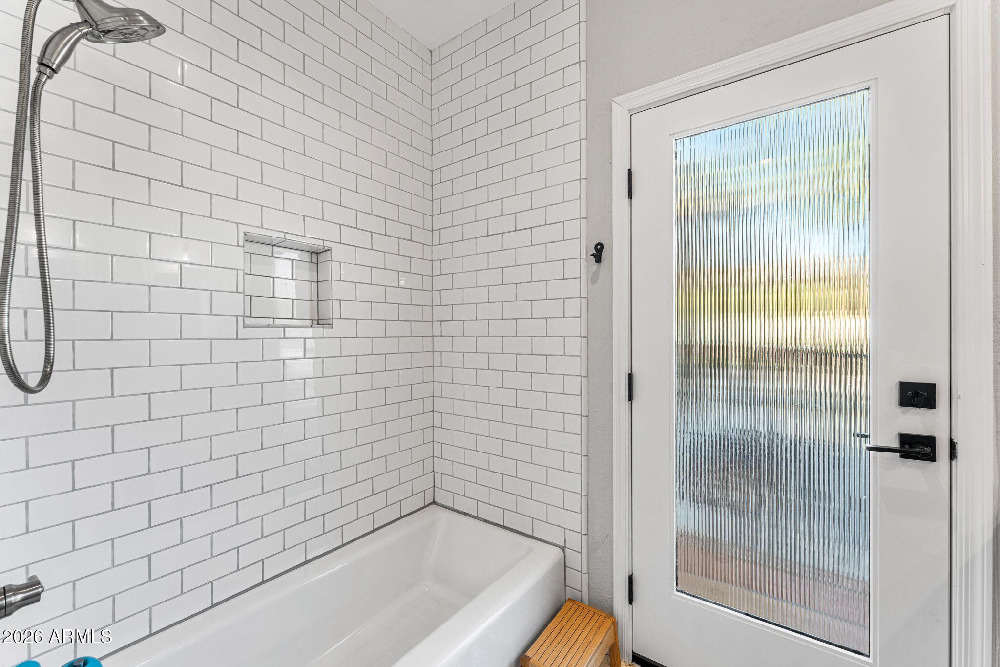 3904 E AHWATUKEE Drive