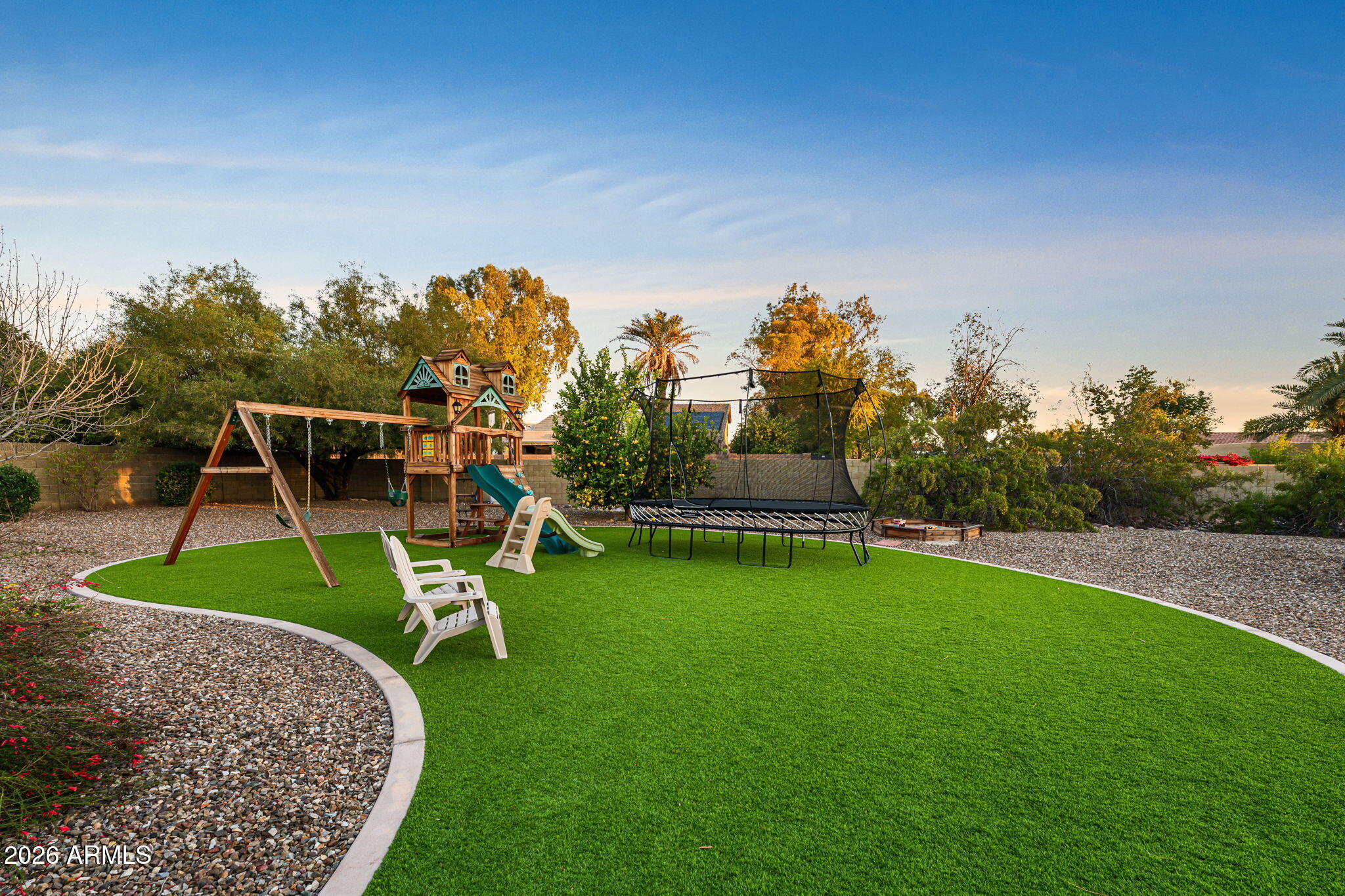 3904 E AHWATUKEE Drive