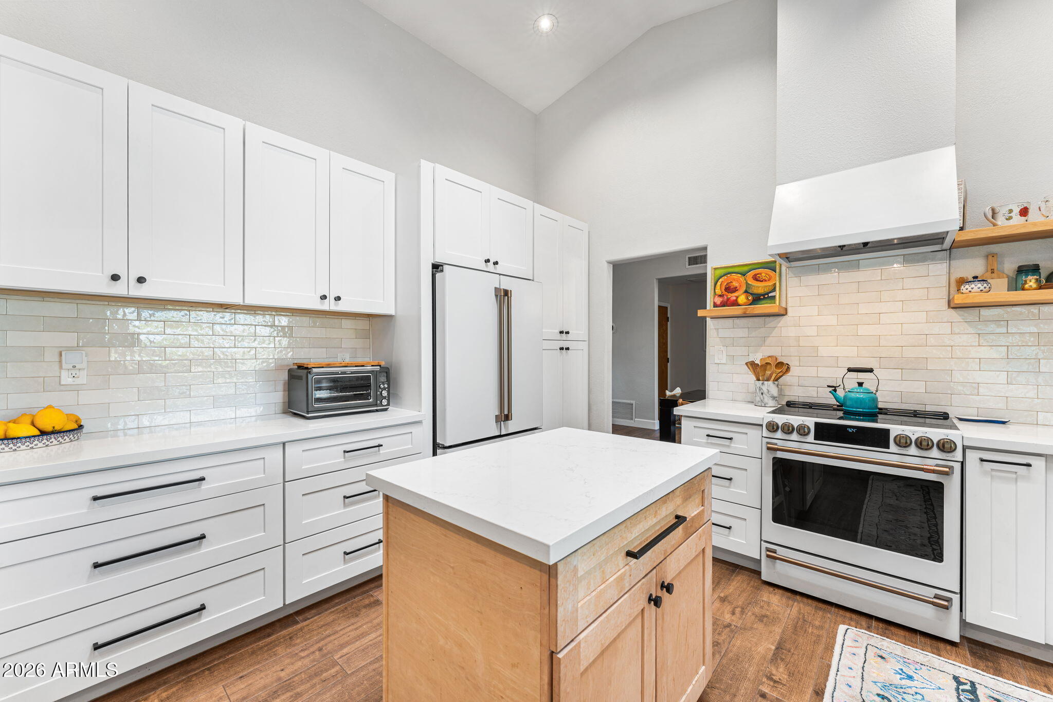 3904 E AHWATUKEE Drive