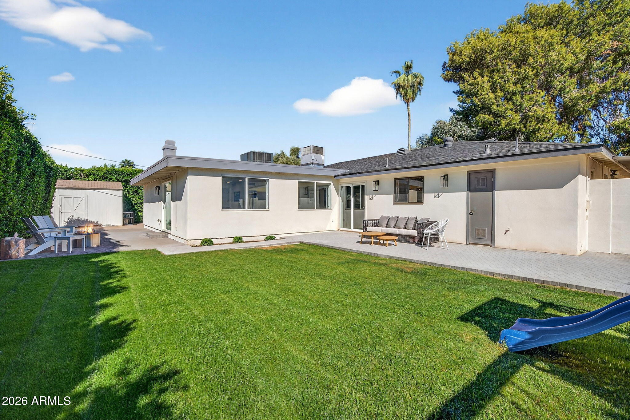 531 W STELLA Lane