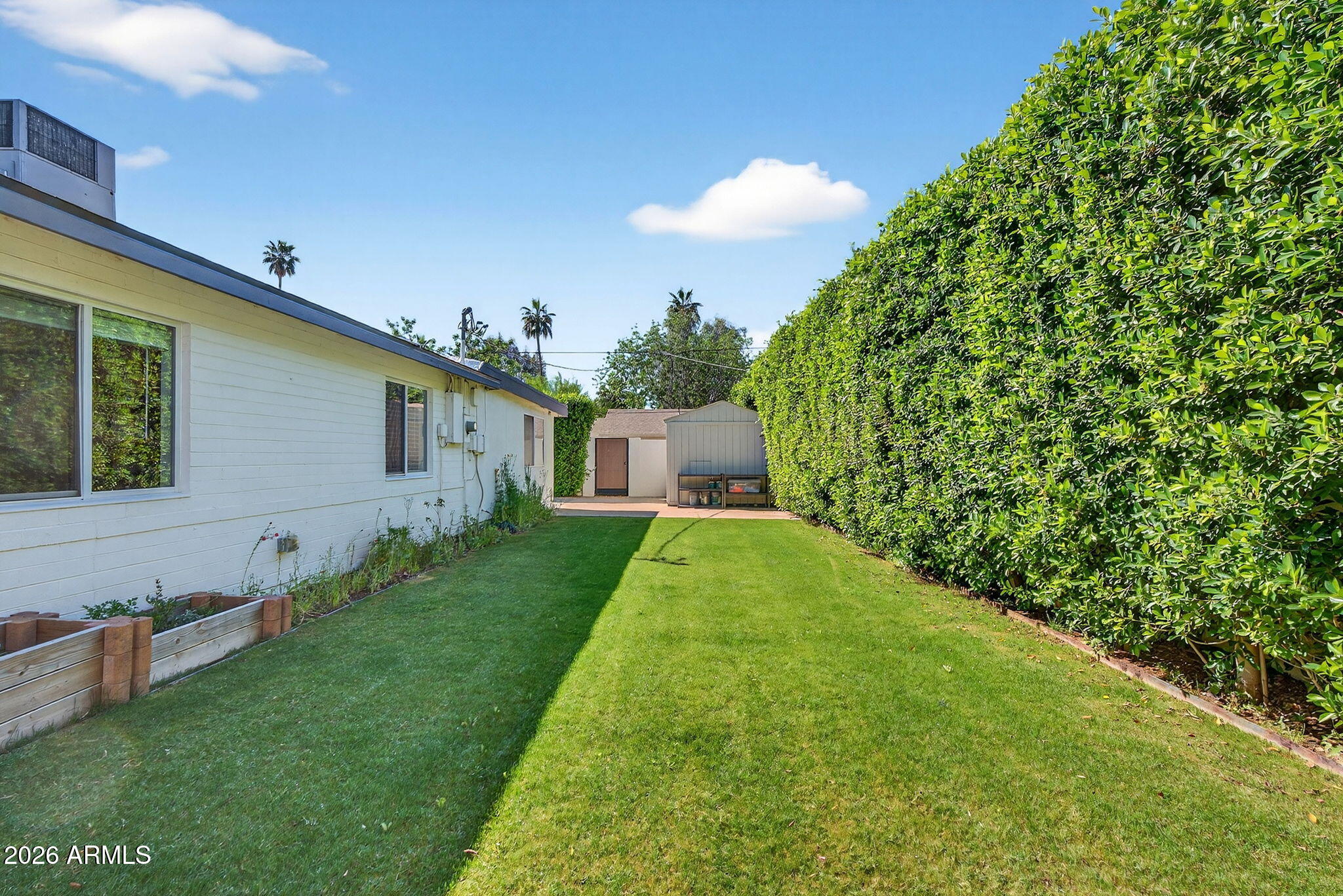 531 W STELLA Lane