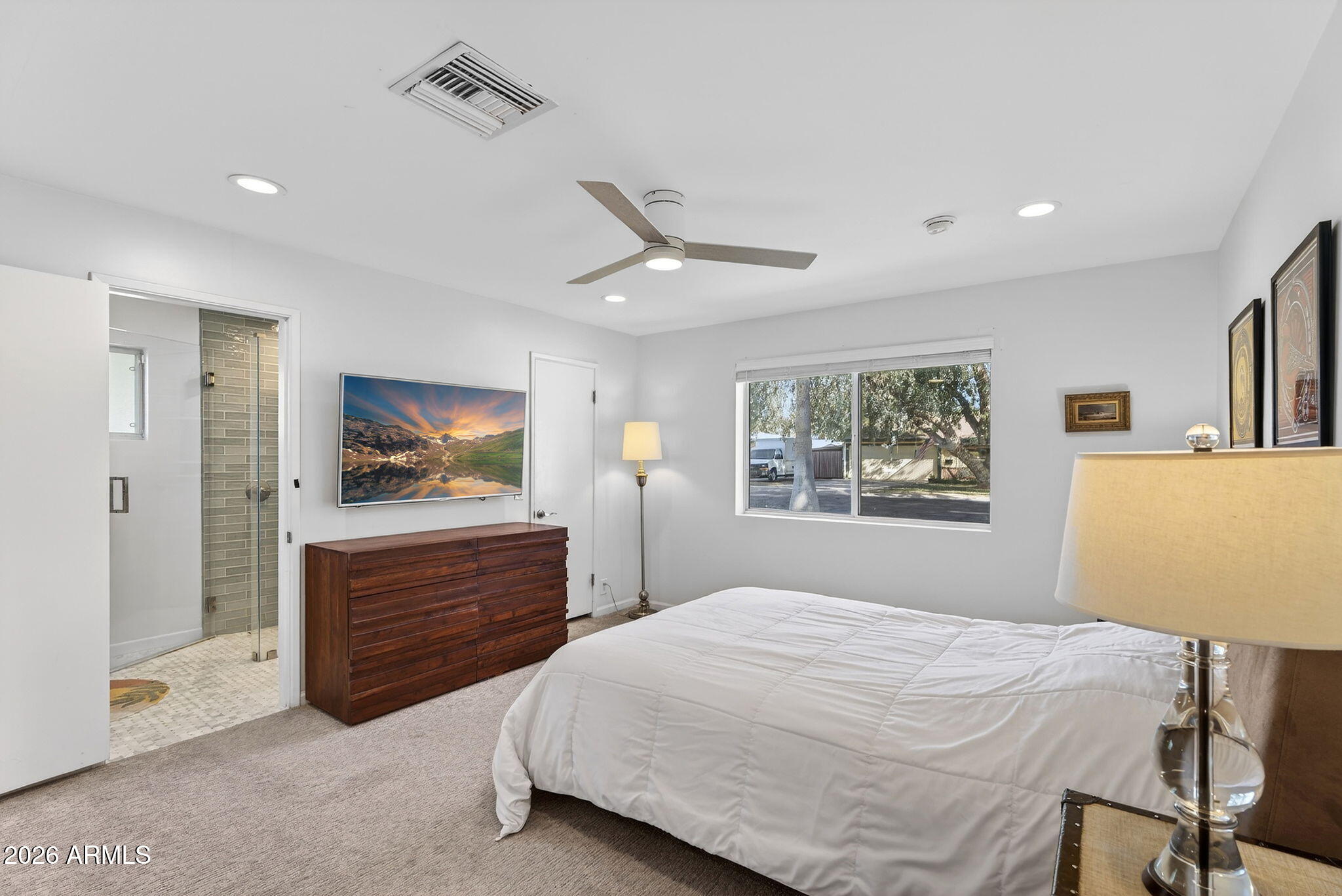 531 W STELLA Lane