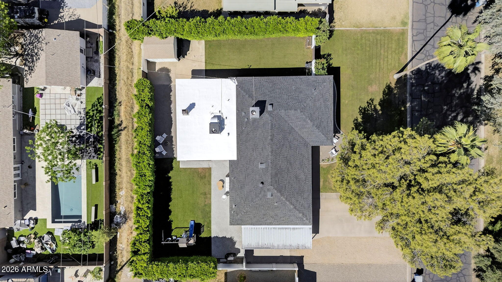 531 W STELLA Lane