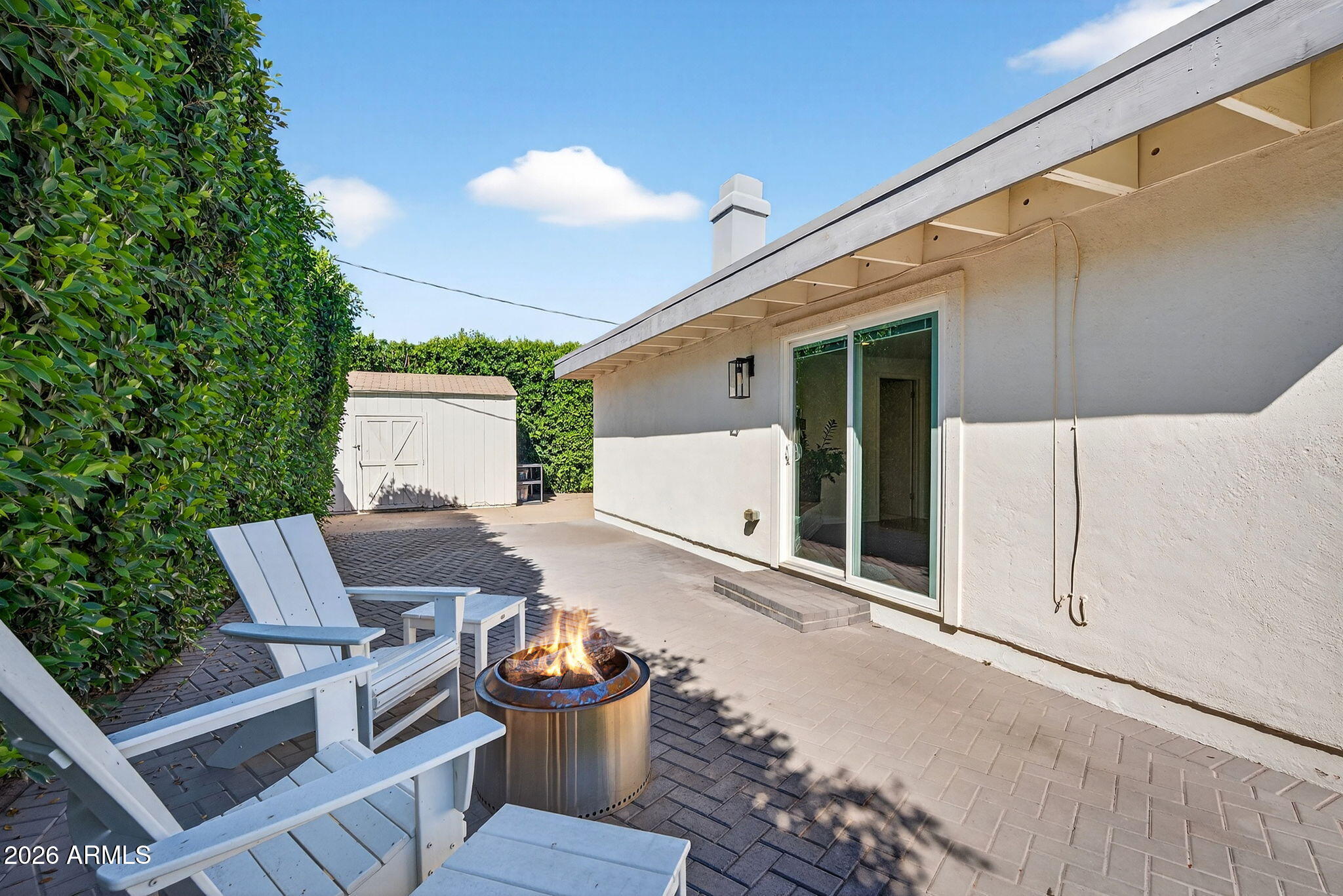 531 W STELLA Lane