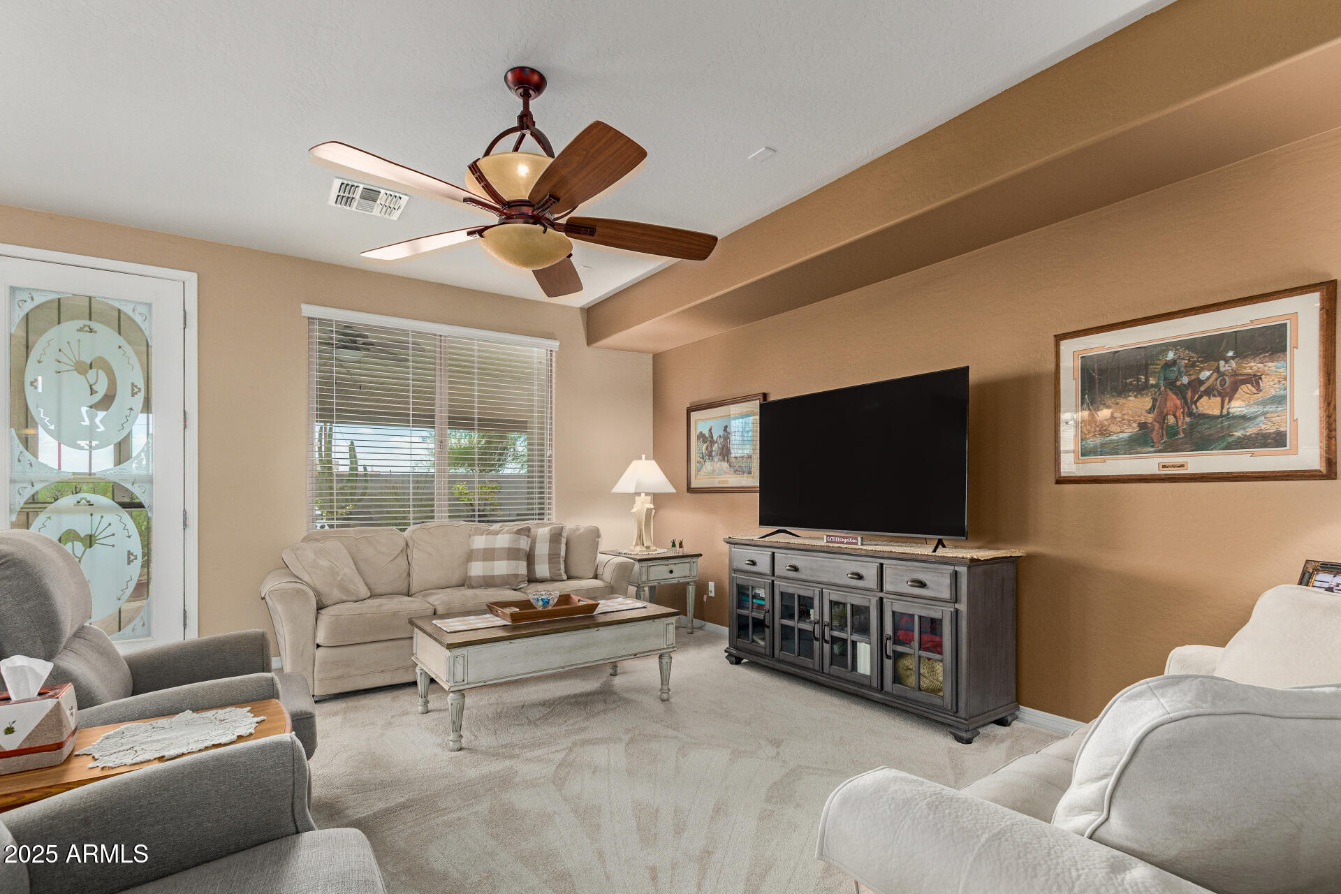 583 W BISMARK Street