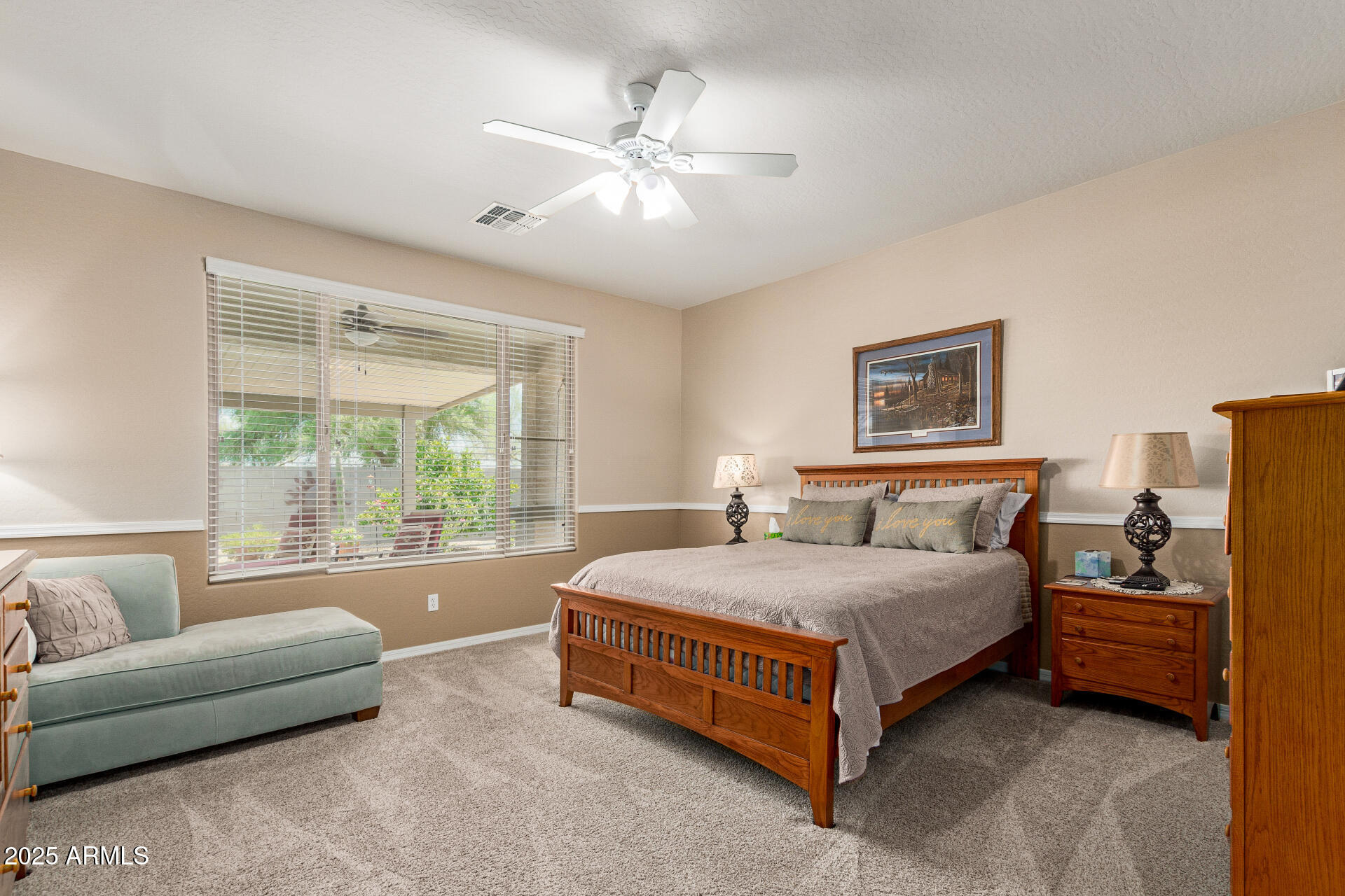 583 W BISMARK Street