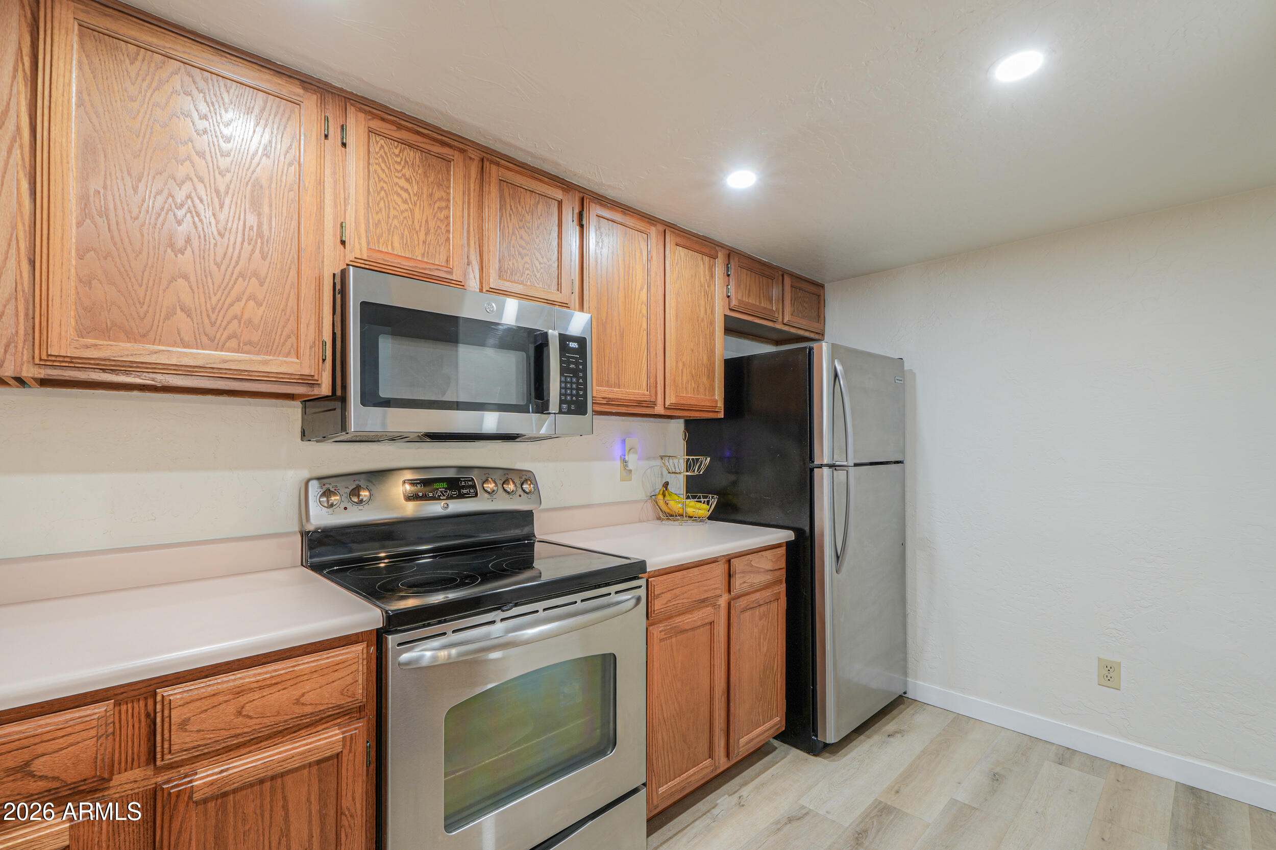2100 W LEMON TREE Place 3