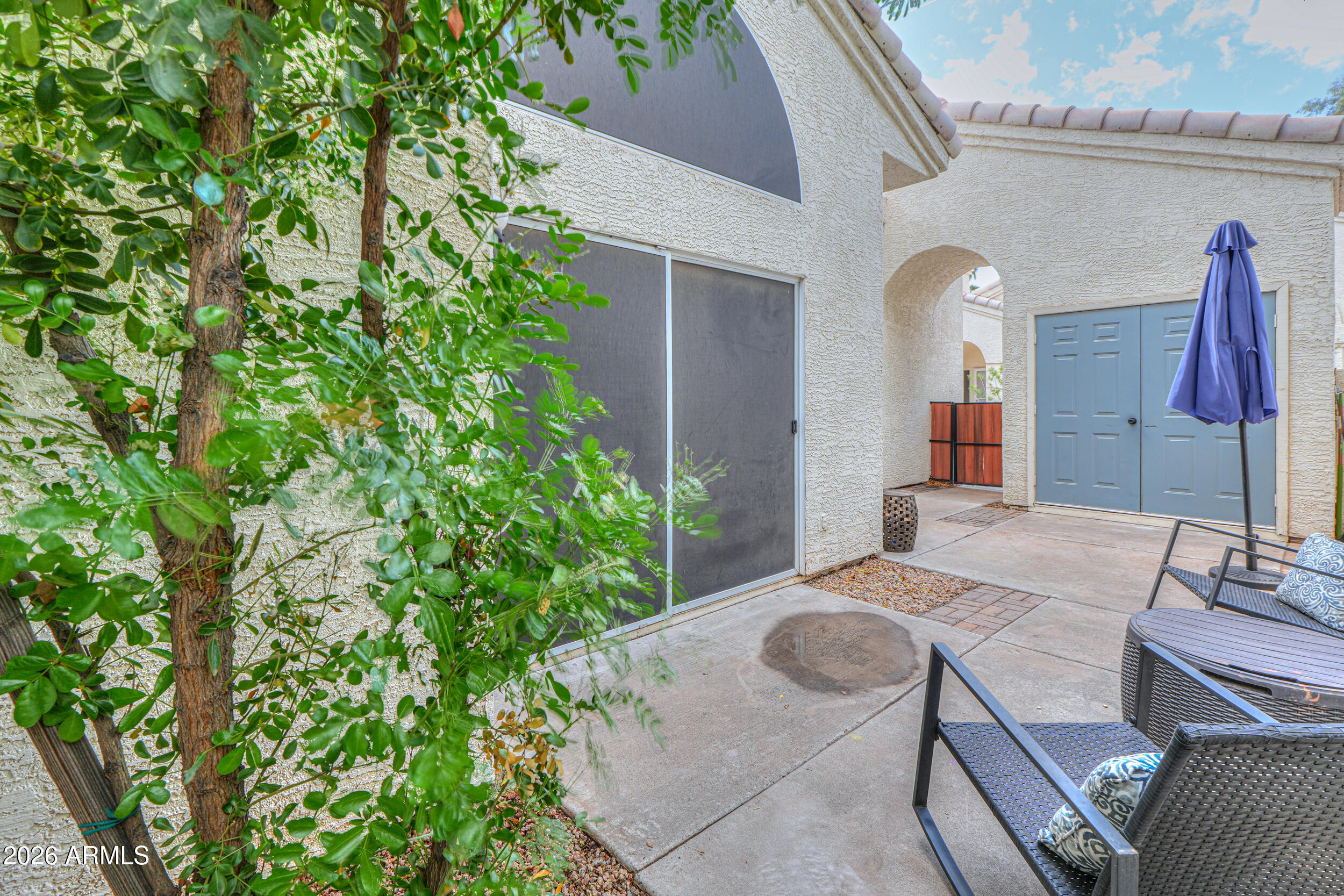 2100 W LEMON TREE Place 3