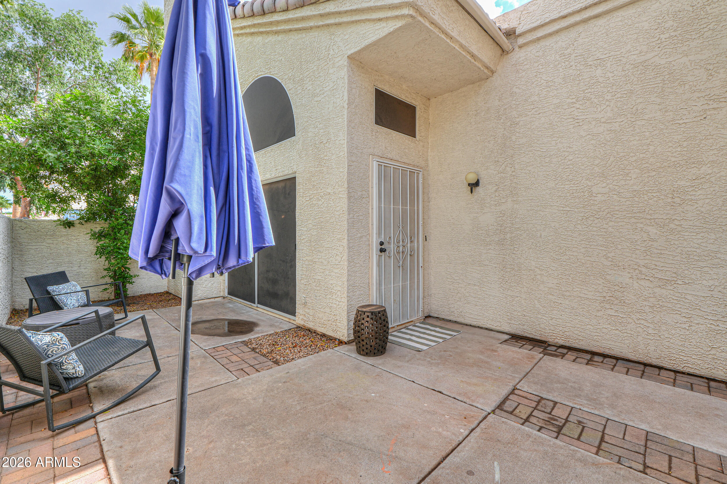 2100 W LEMON TREE Place 3
