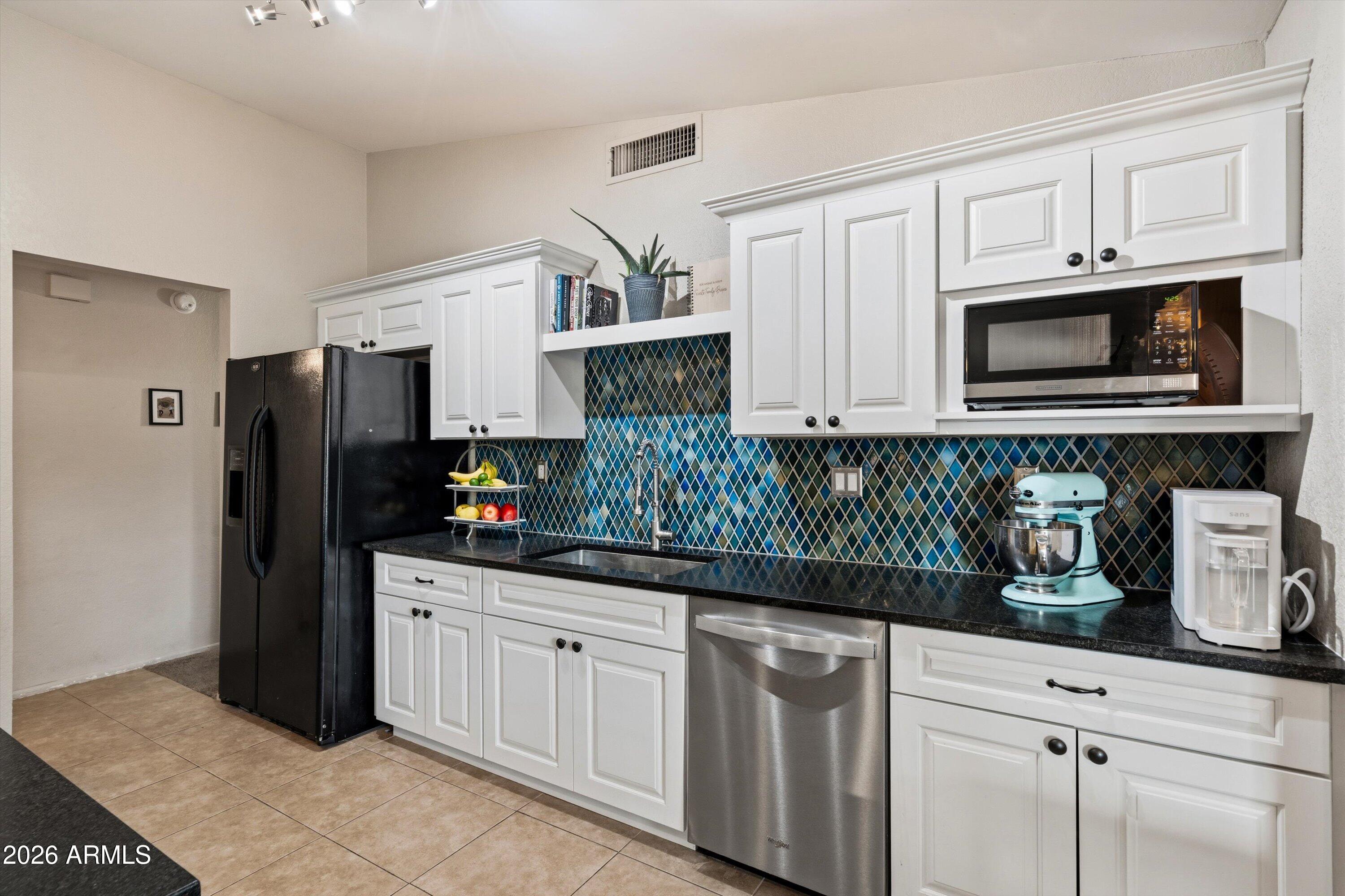 3133 E JOHN CABOT Drive