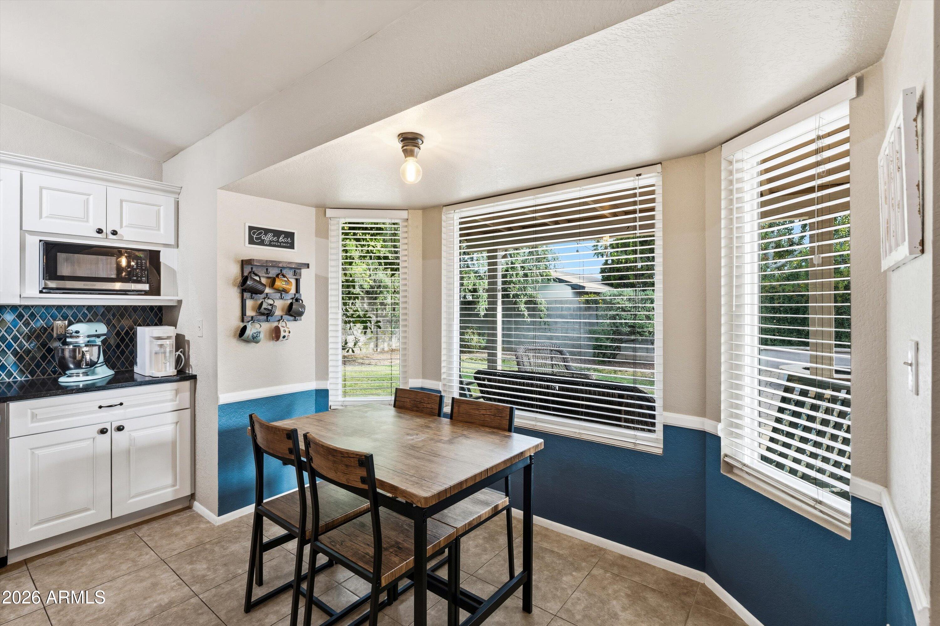 3133 E JOHN CABOT Drive