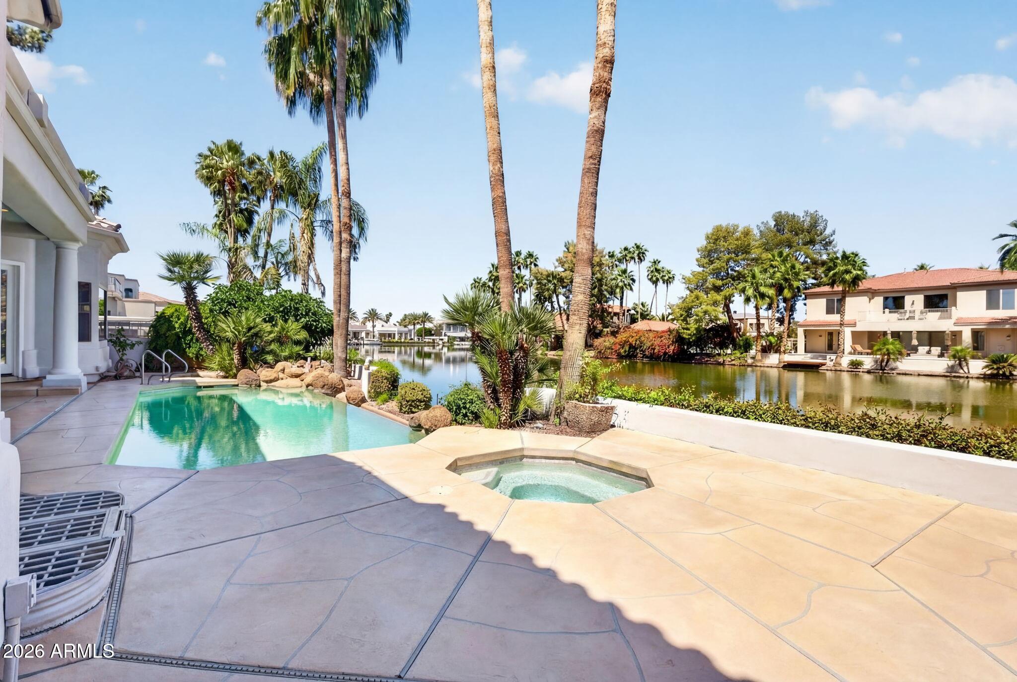 1318 E TREASURE COVE Drive