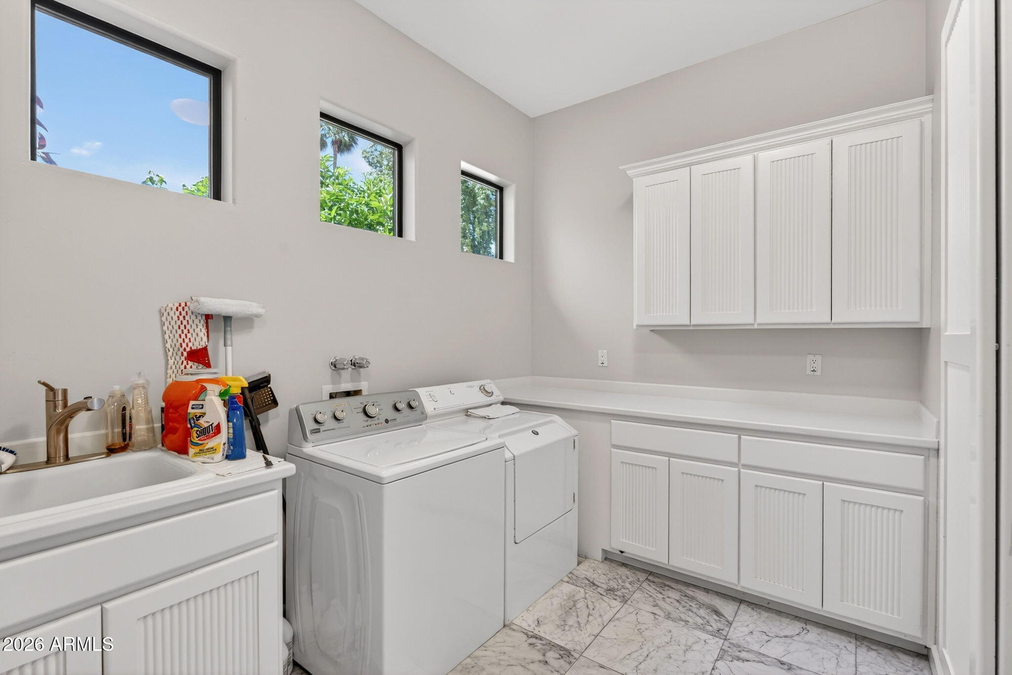 1318 E TREASURE COVE Drive