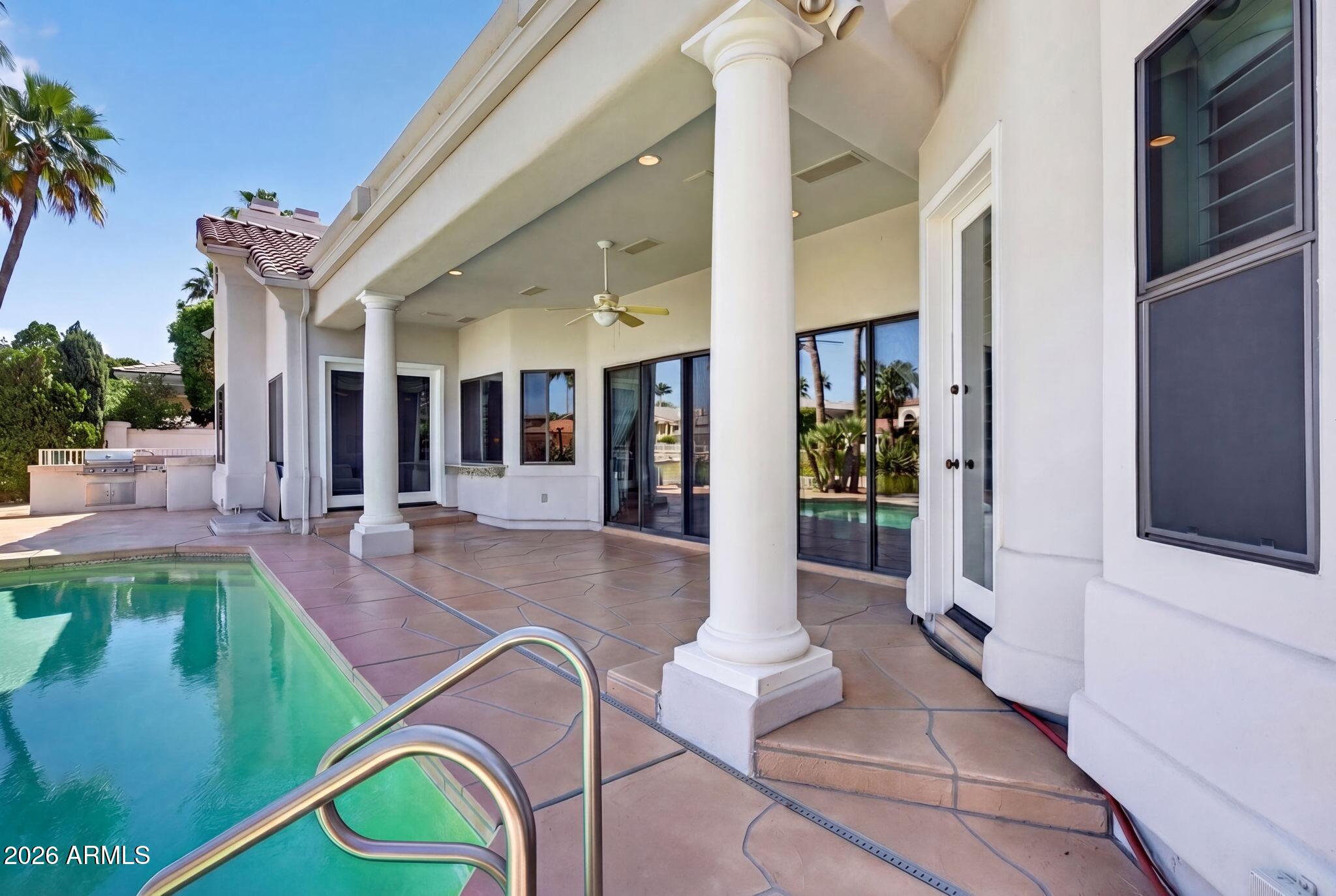 1318 E TREASURE COVE Drive