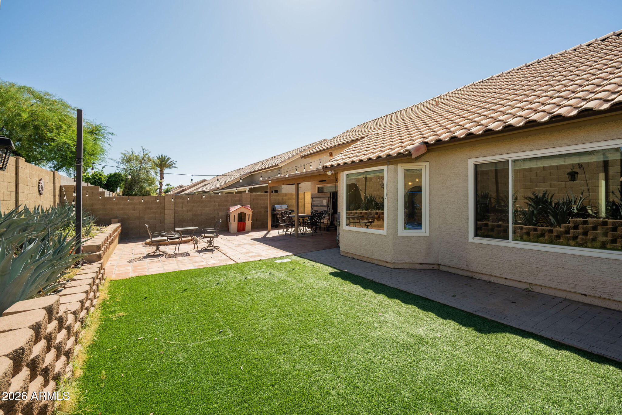 4102 E SIESTA Lane